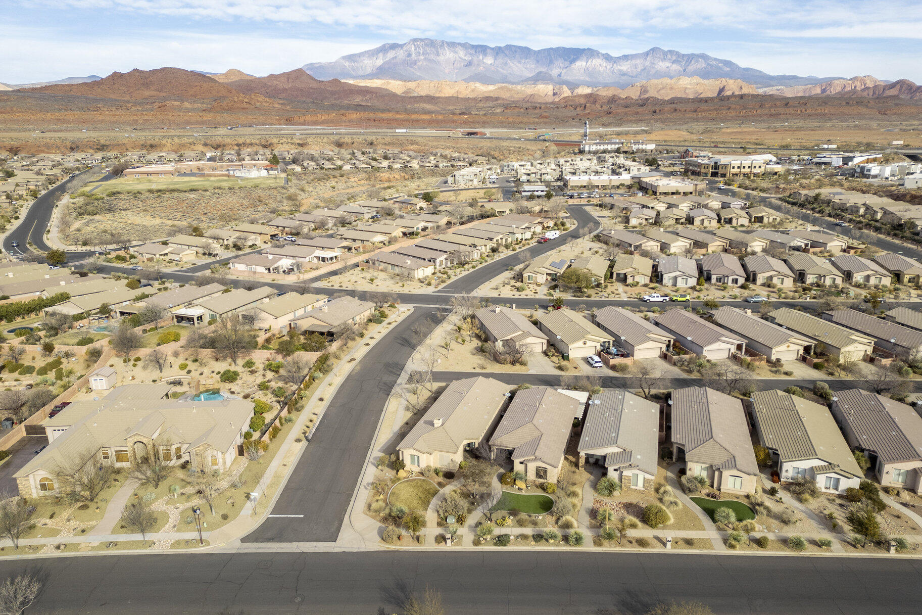 CORAL CANYON - Residential