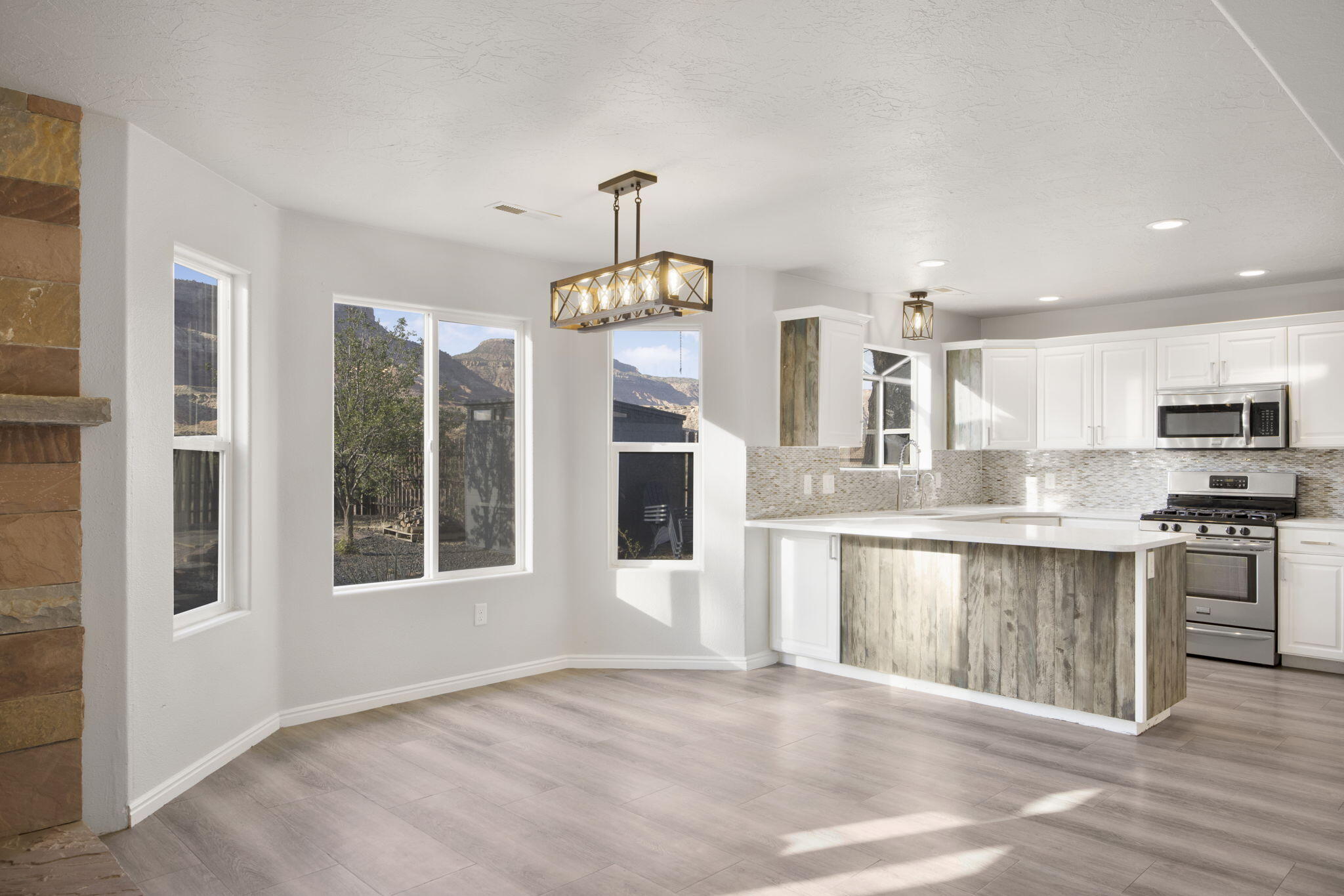 DESERT GARDEN ESTATES - Residential