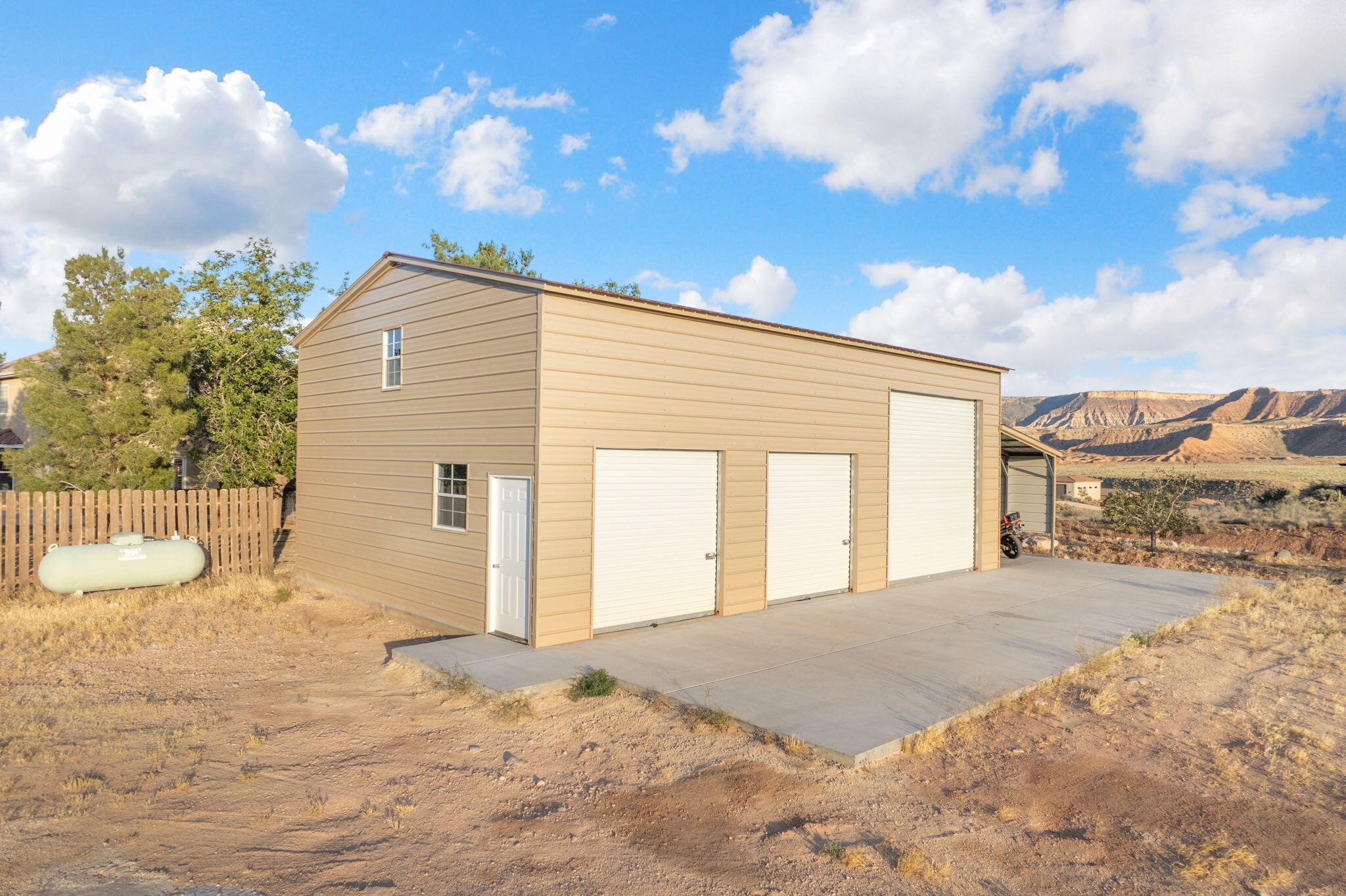 DESERT GARDEN ESTATES - Residential