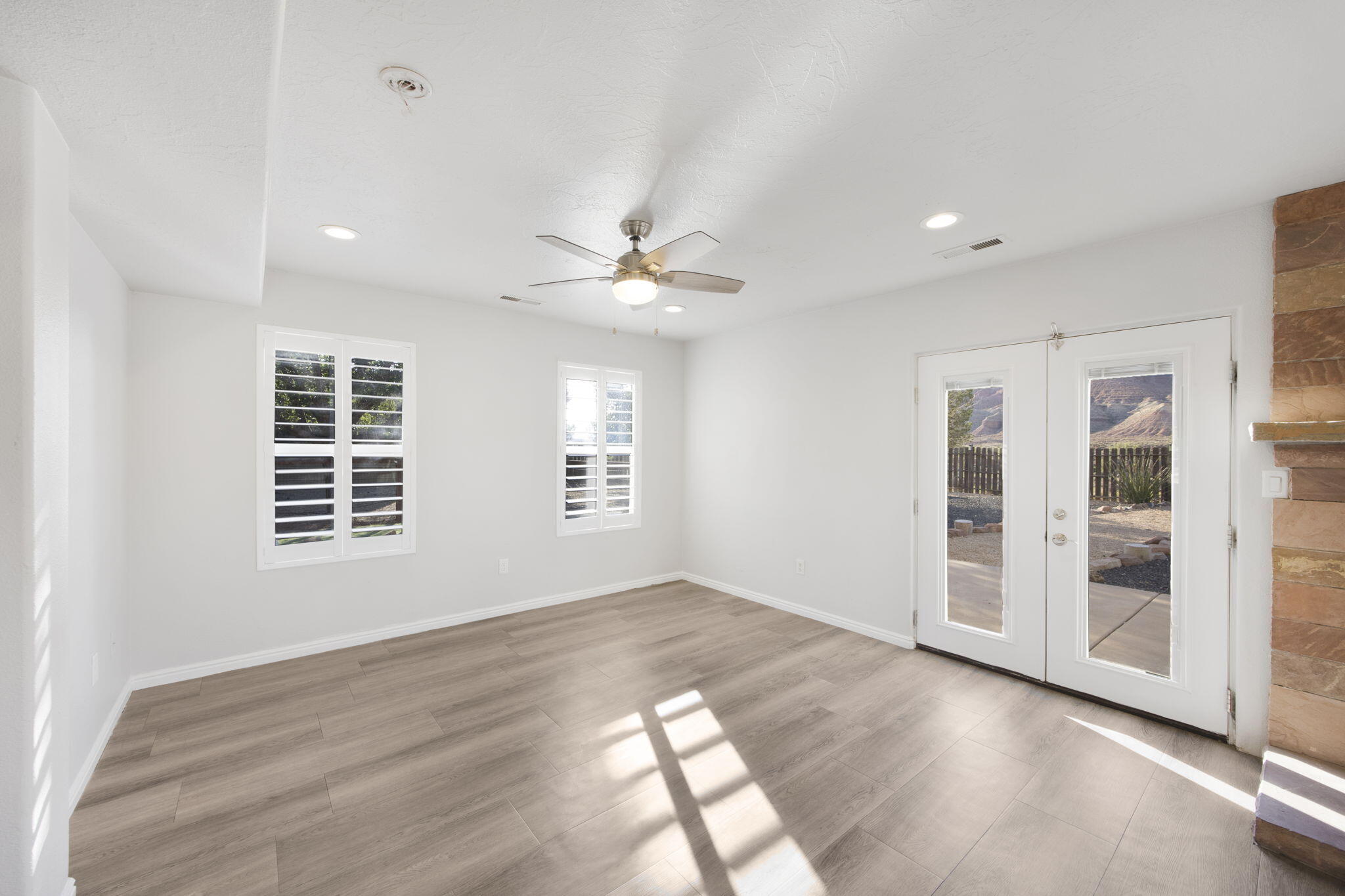 DESERT GARDEN ESTATES - Residential