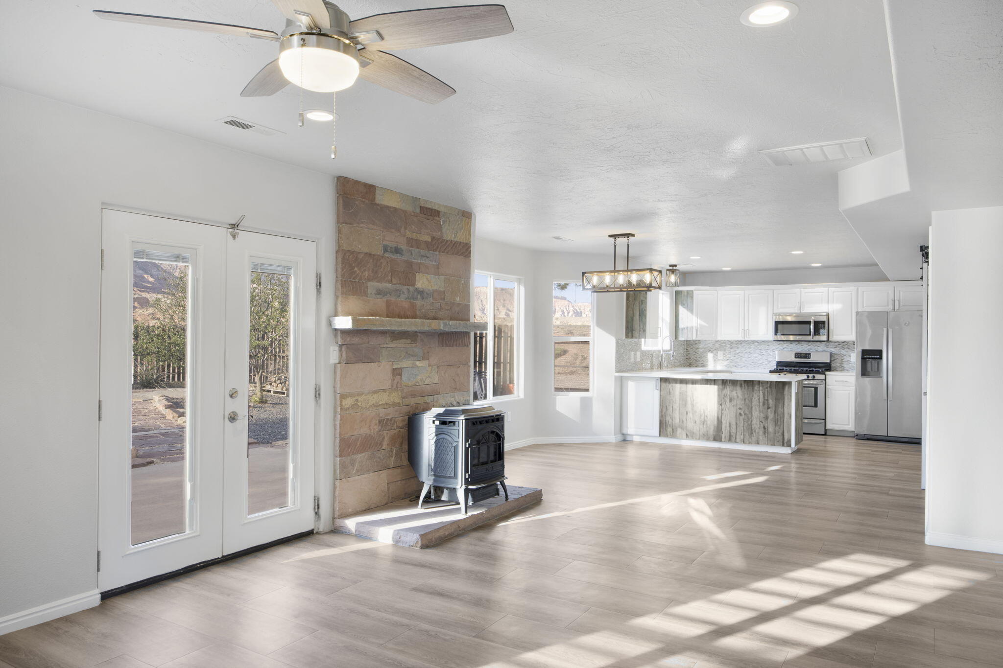 DESERT GARDEN ESTATES - Residential