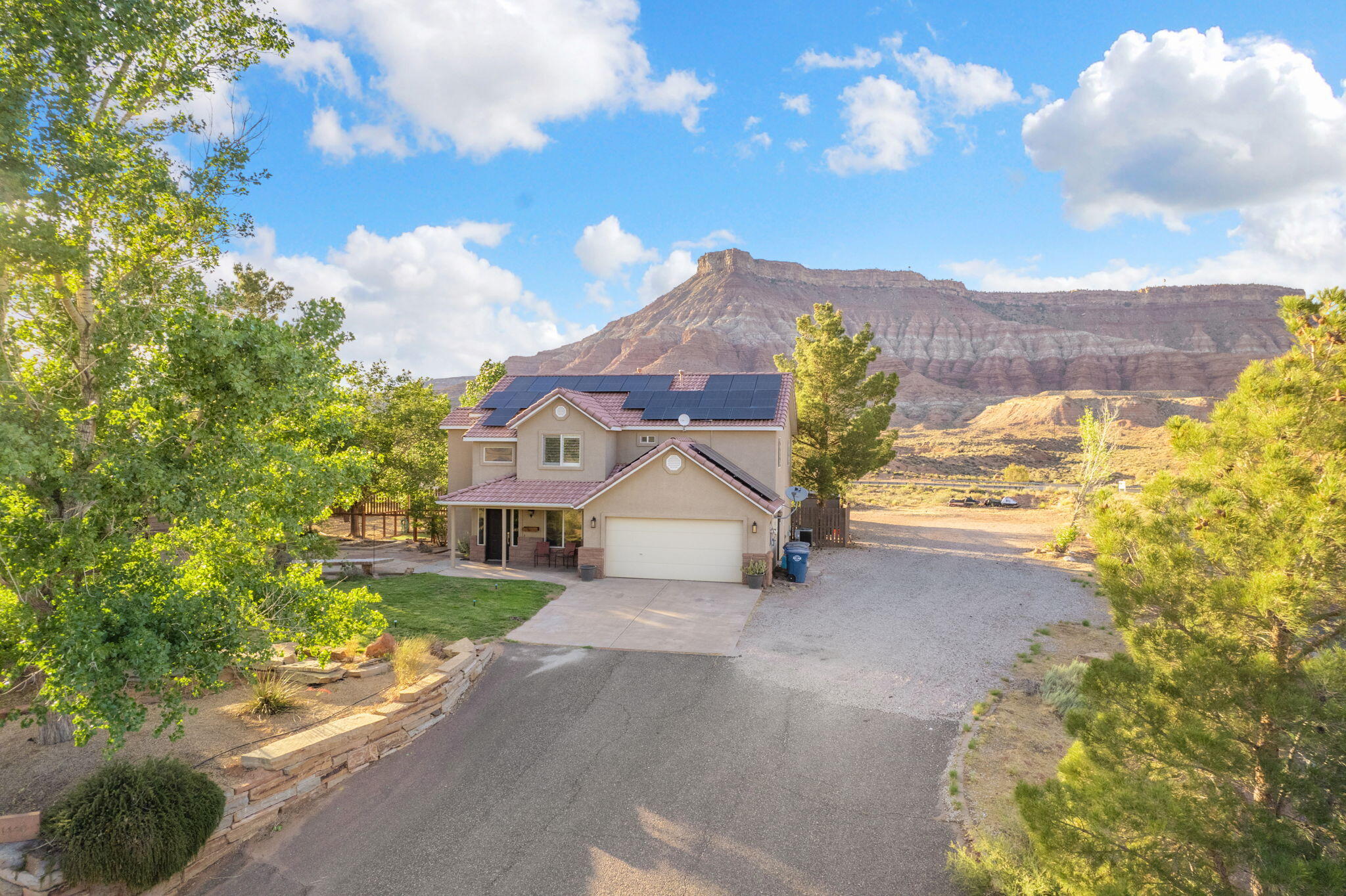 DESERT GARDEN ESTATES - Residential