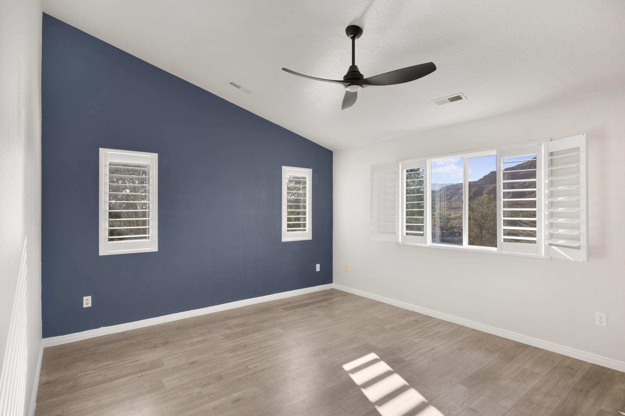 DESERT GARDEN ESTATES - Residential