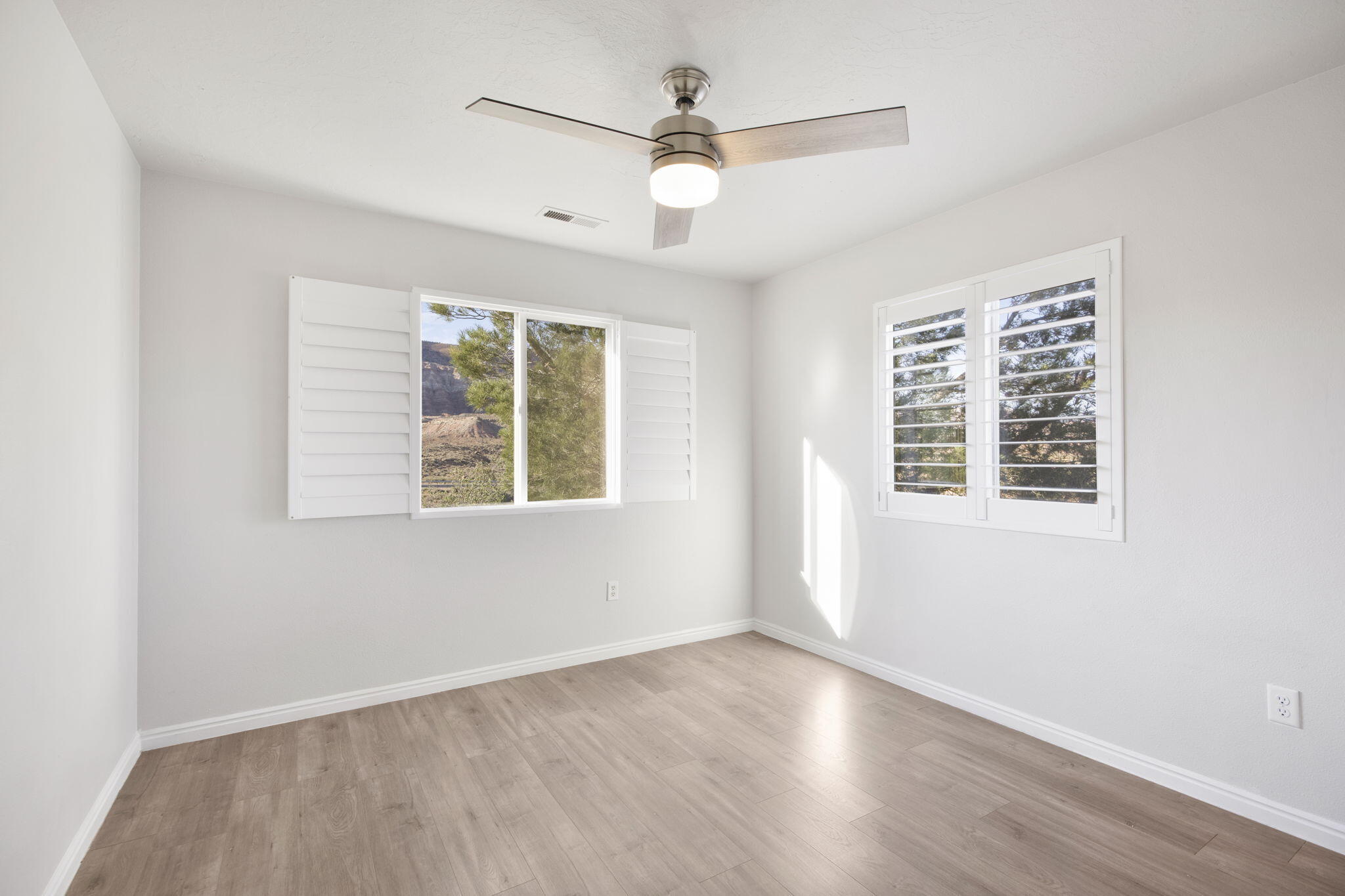 DESERT GARDEN ESTATES - Residential