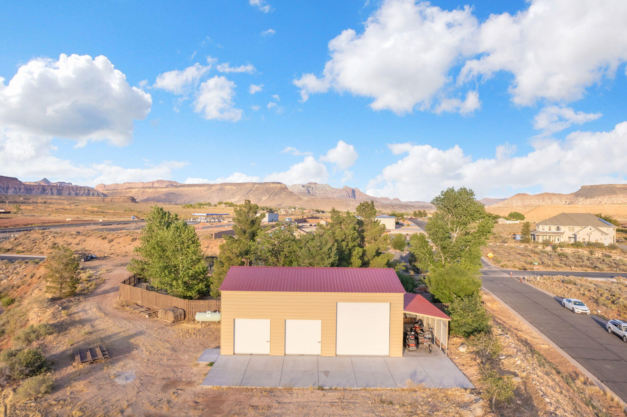 DESERT GARDEN ESTATES - Residential