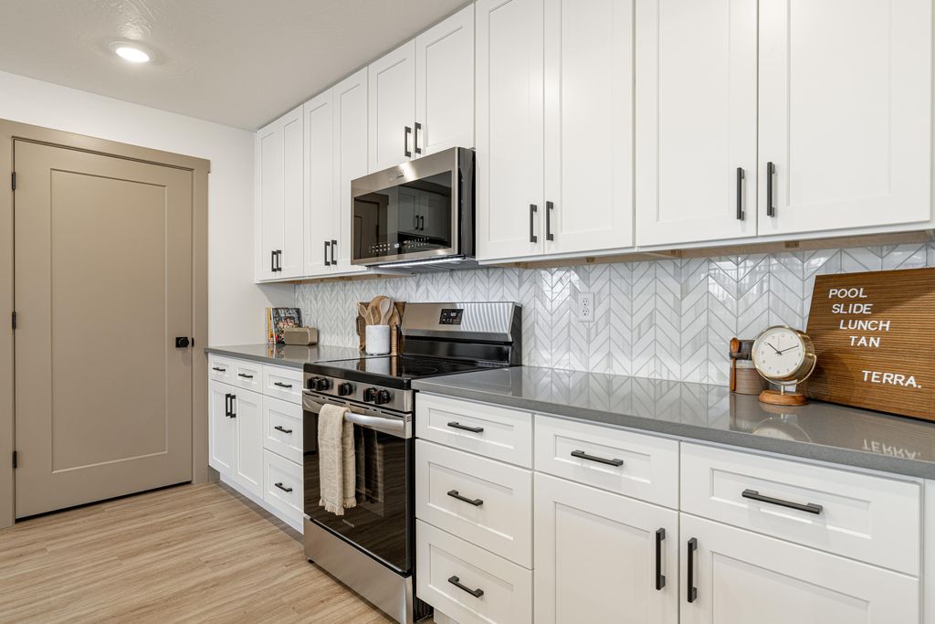 Photo of 224 N CHAPARRAL DR #M201, Hurricane, UT 84737 (MLS # 26-269973)