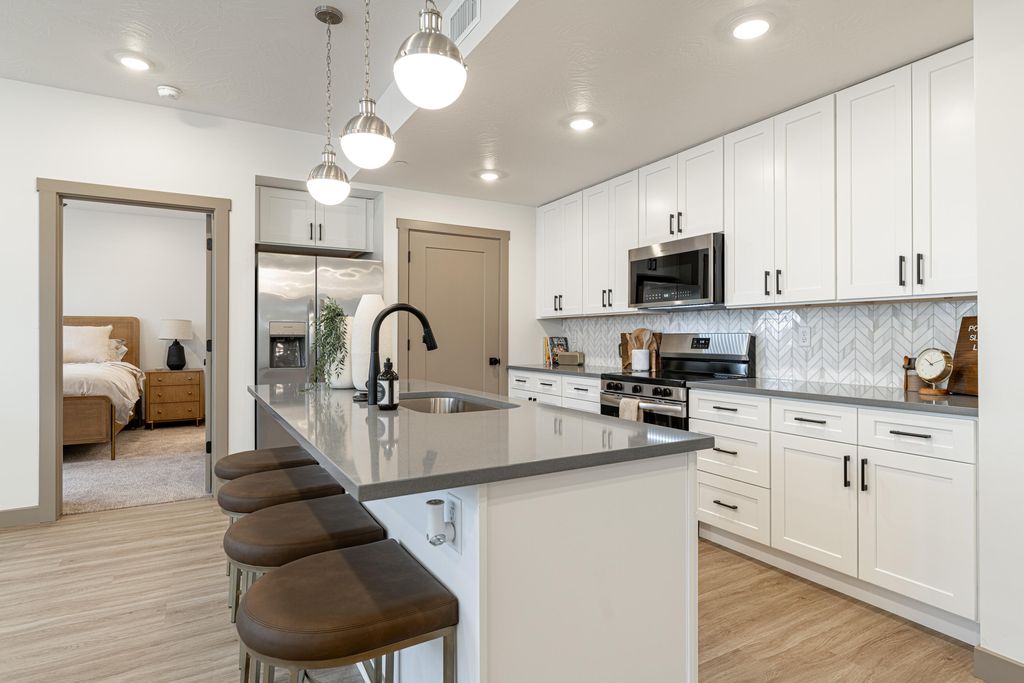 Photo of 224 N CHAPARRAL DR #M201, Hurricane, UT 84737 (MLS # 26-269973)