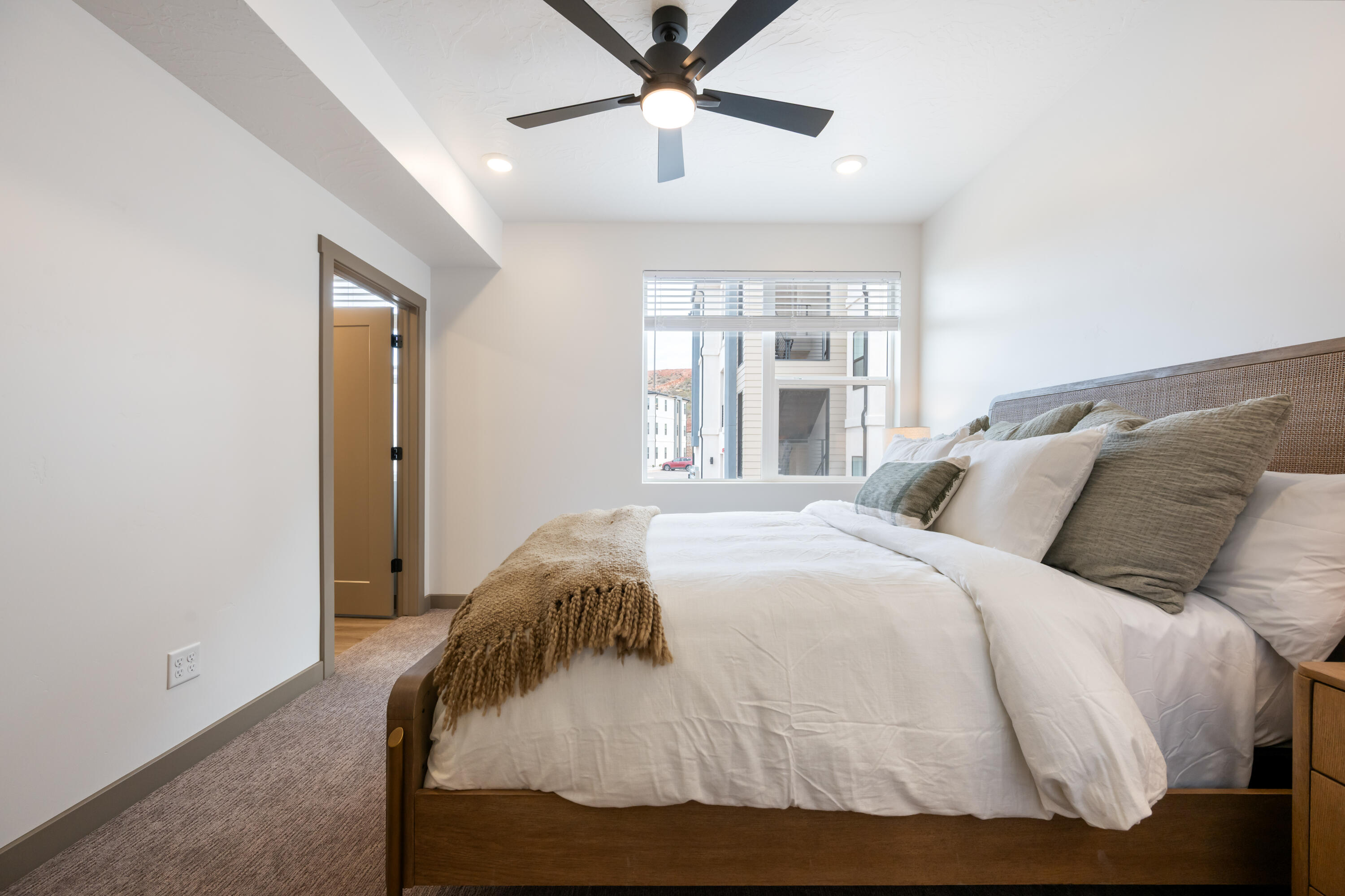 CORAL SPRINGS CONDOMINIUMS - Residential