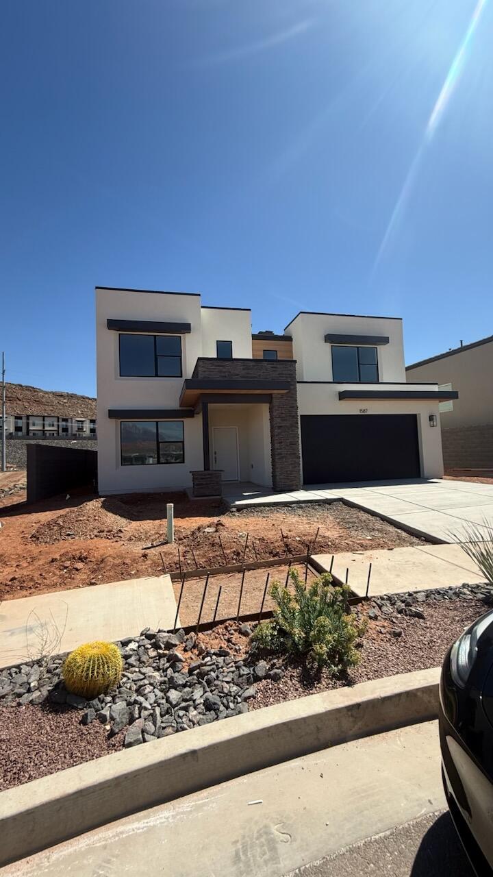 STARR SPRINGS AT LONG VALLEY - Residential