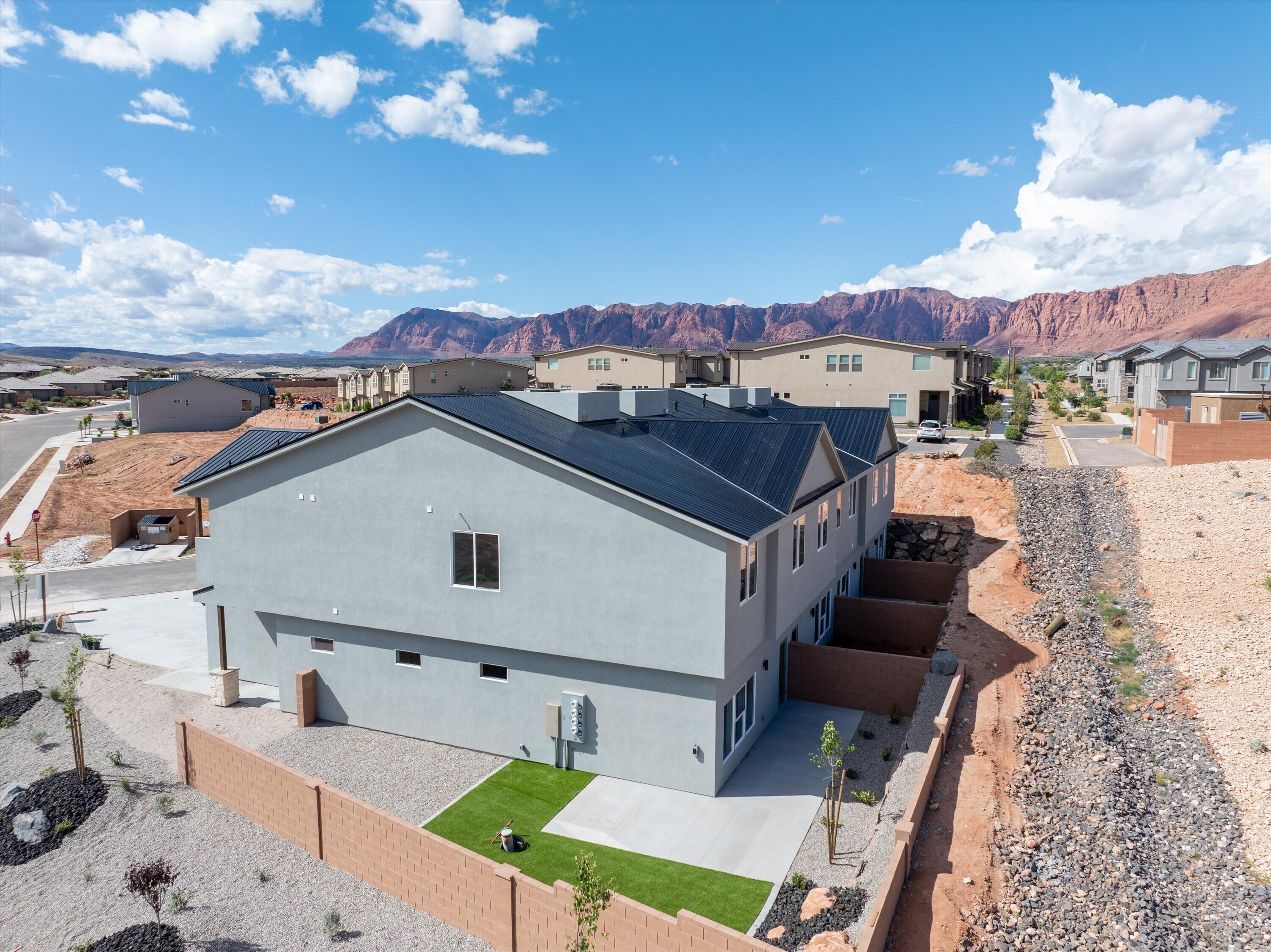 SAGE VILLAS - Residential