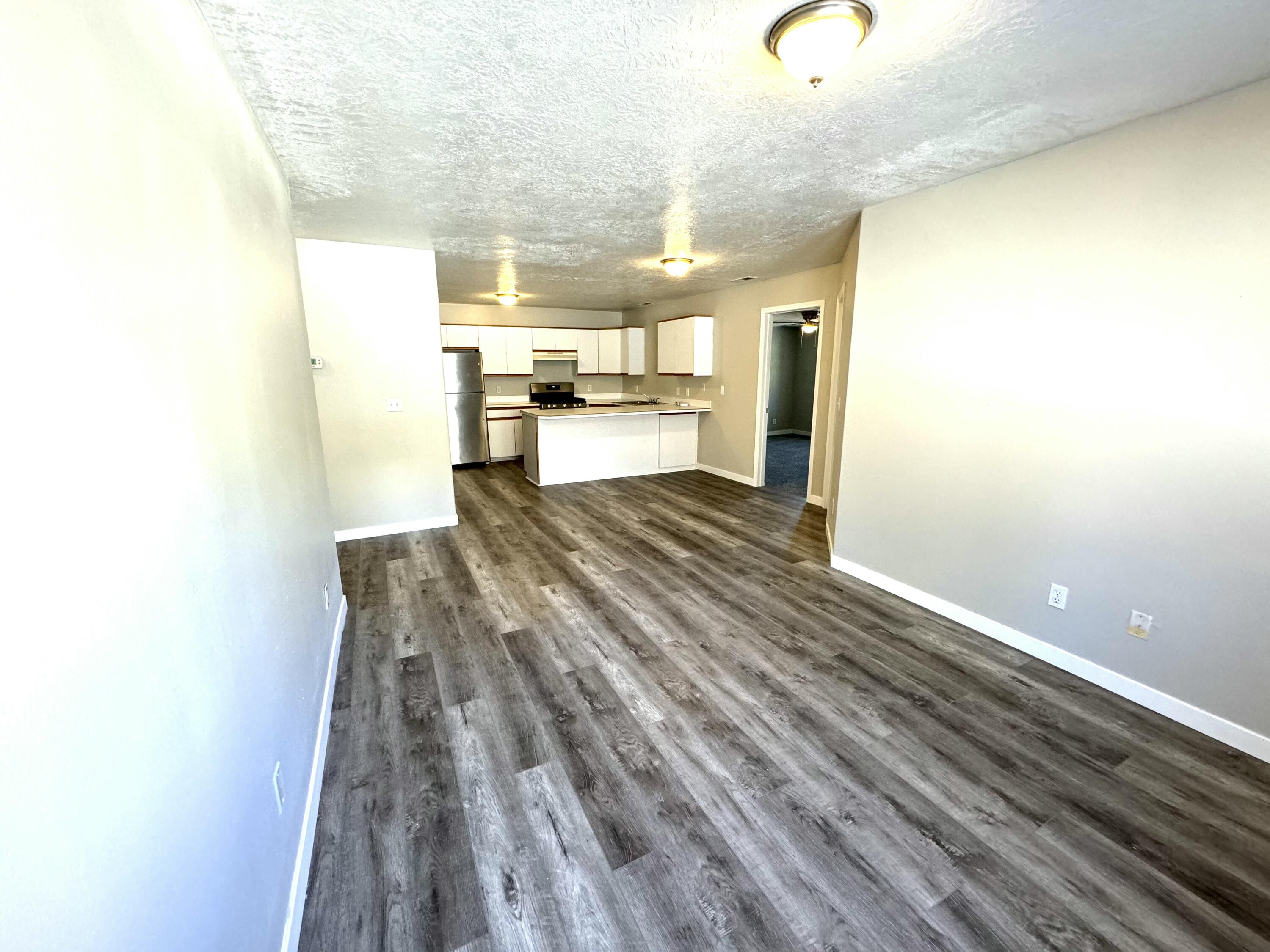 SPANISH GARDENS - Residential