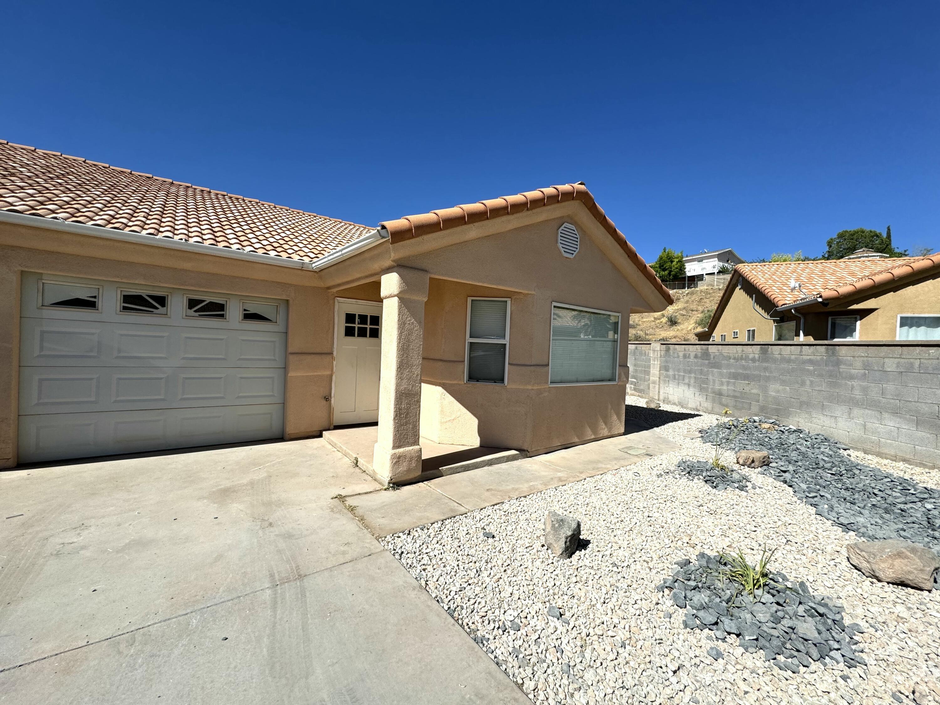 SPANISH GARDENS - Residential