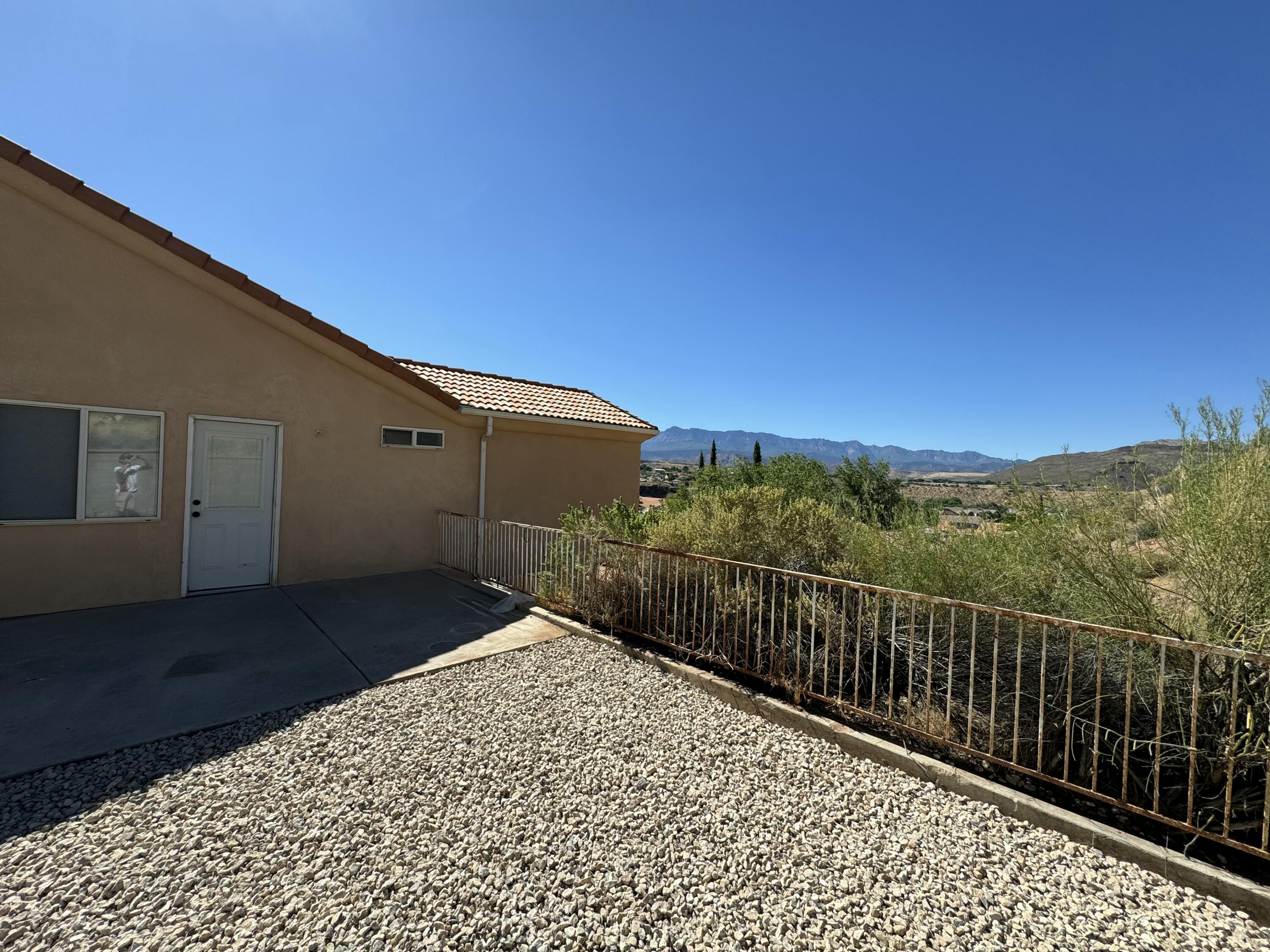 SPANISH GARDENS - Residential