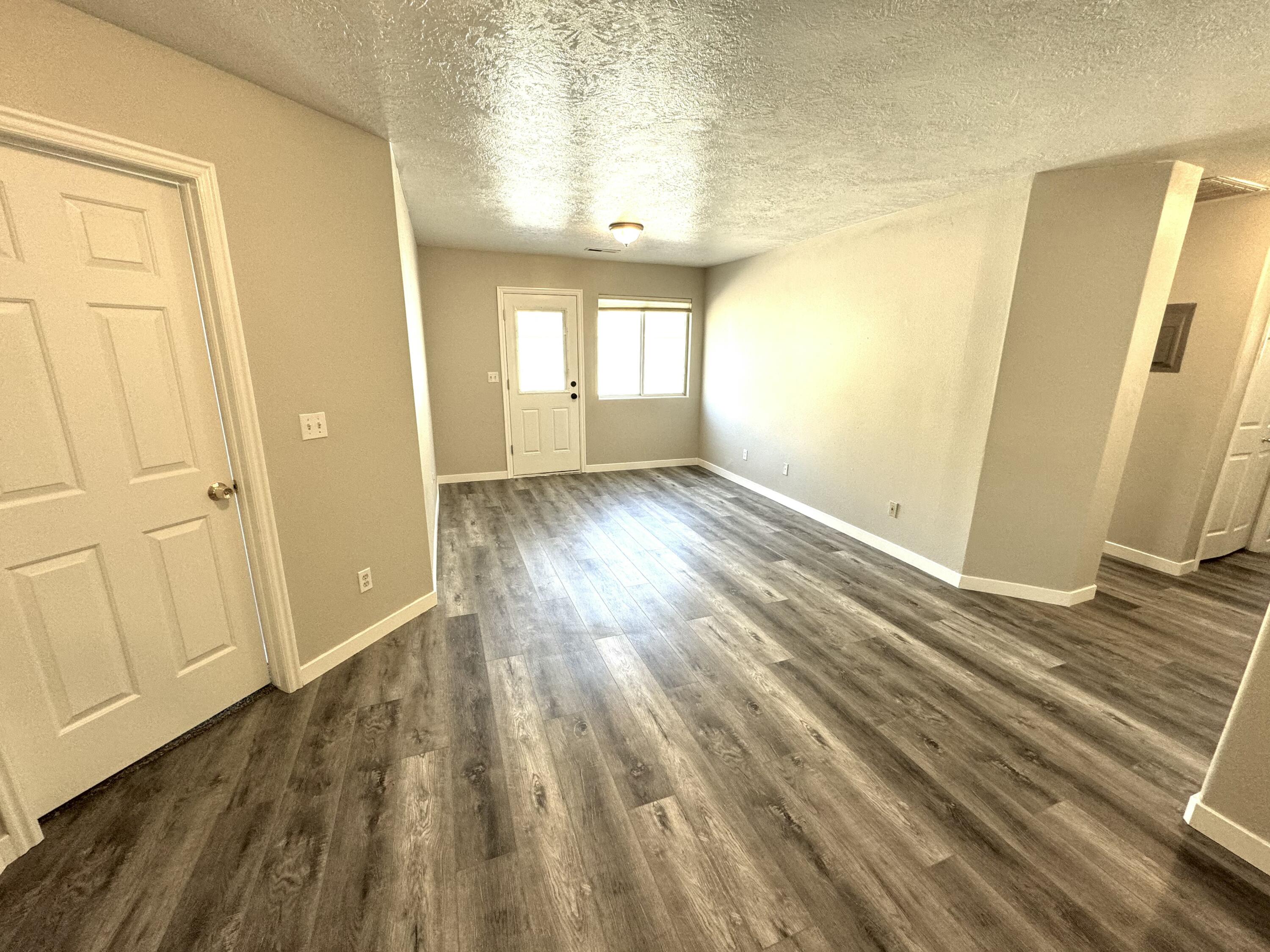 SPANISH GARDENS - Residential