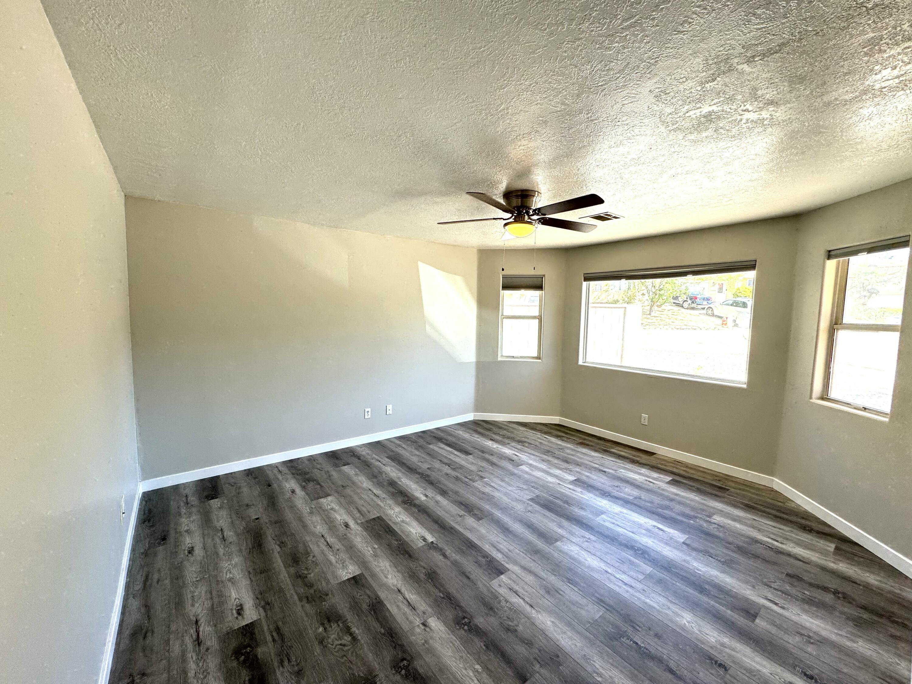 SPANISH GARDENS - Residential