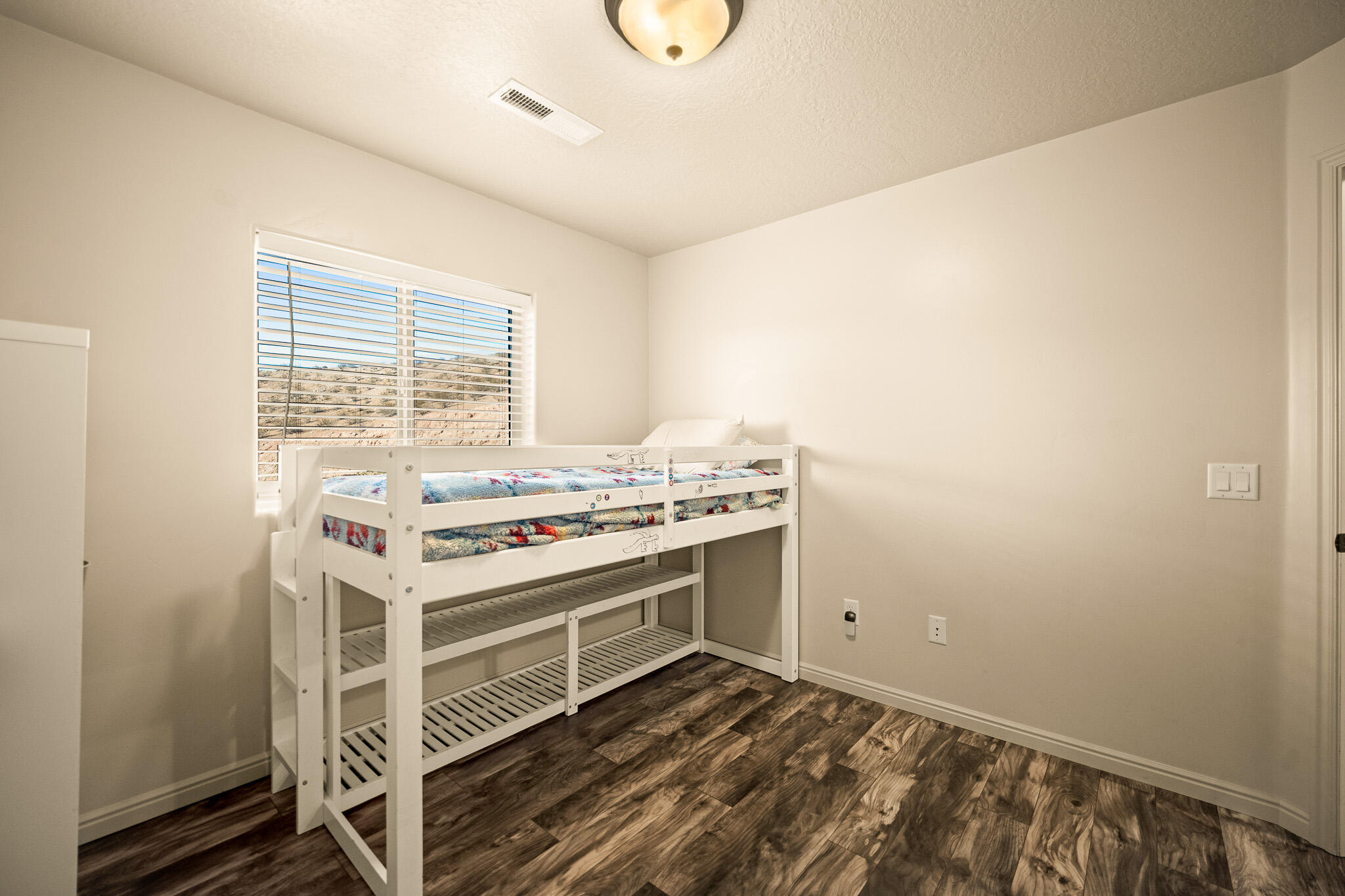 COTTAGES AT FOSSIL HILLS - Residential