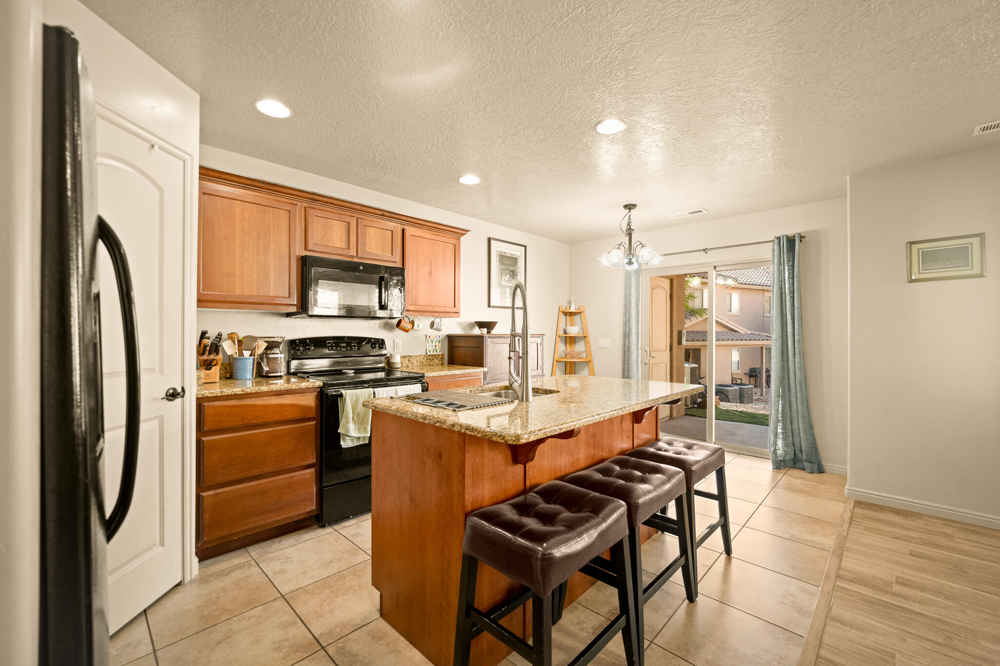 COTTAGES AT FOSSIL HILLS - Residential