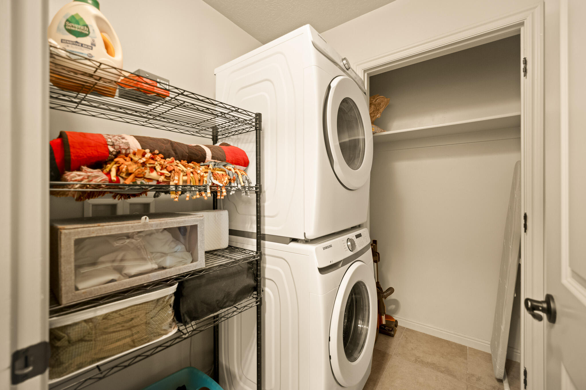 COTTAGES AT FOSSIL HILLS - Residential