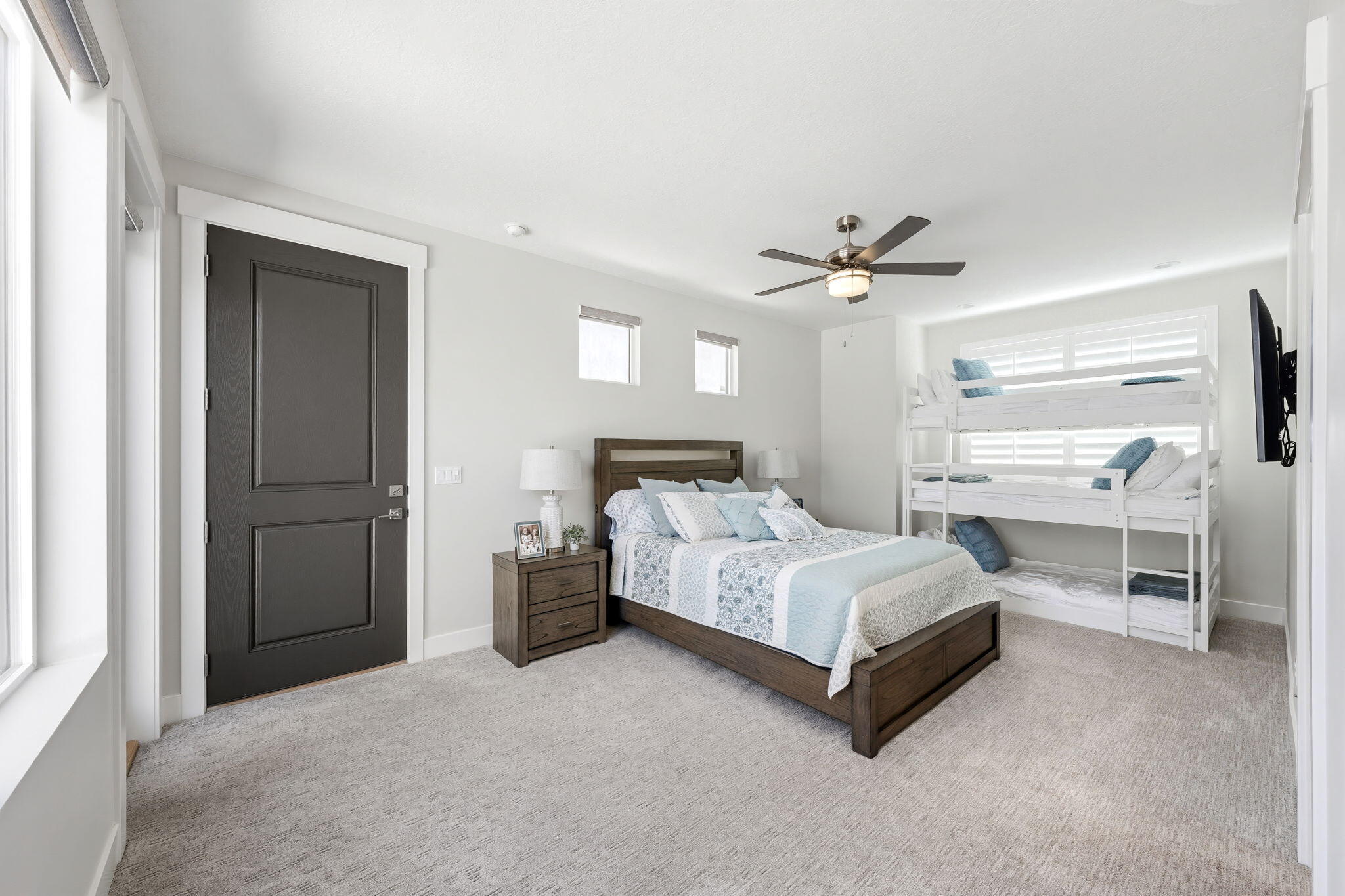 LEDGES OF ST GEORGE - Residential