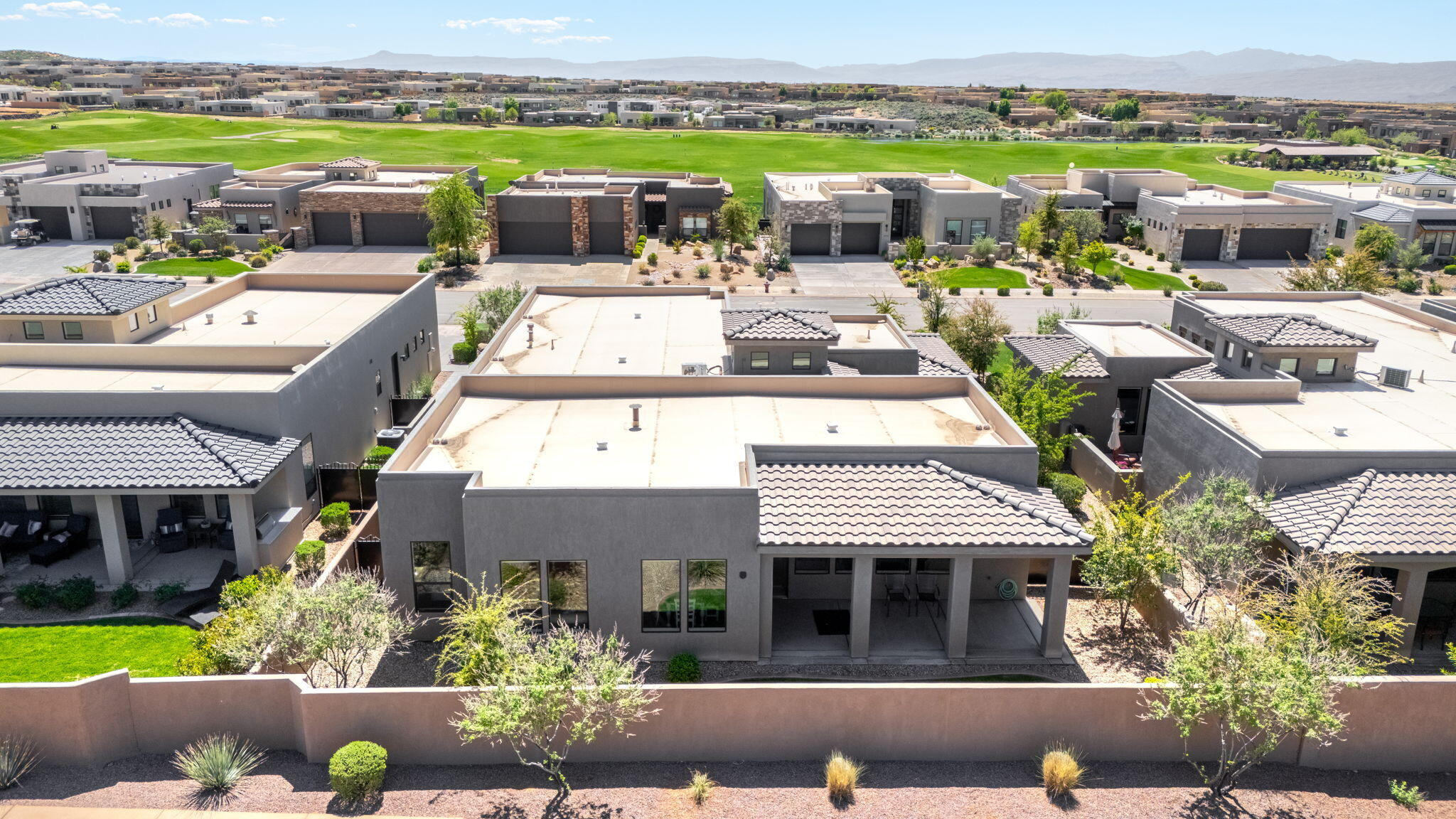 LEDGES OF ST GEORGE - Residential