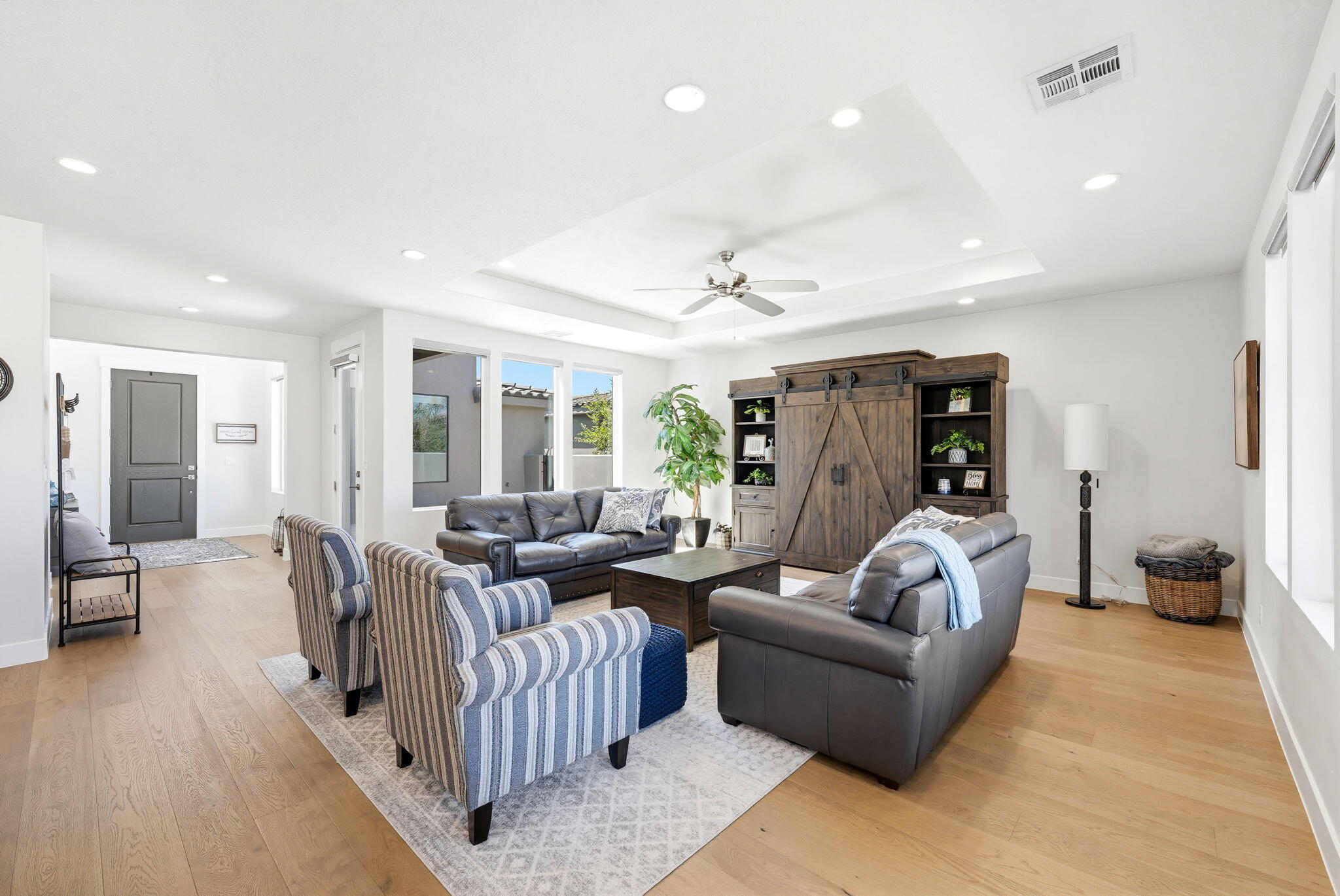 LEDGES OF ST GEORGE - Residential