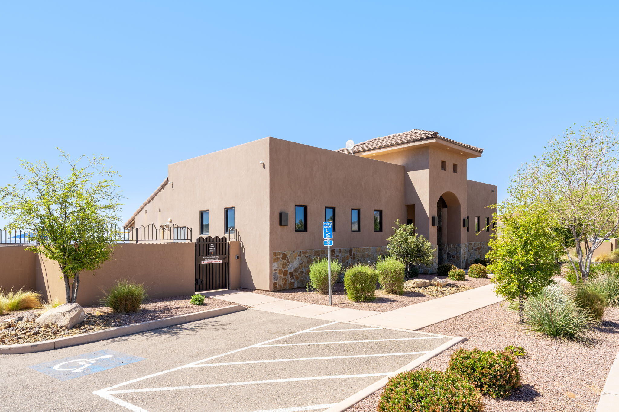 LEDGES OF ST GEORGE - Residential