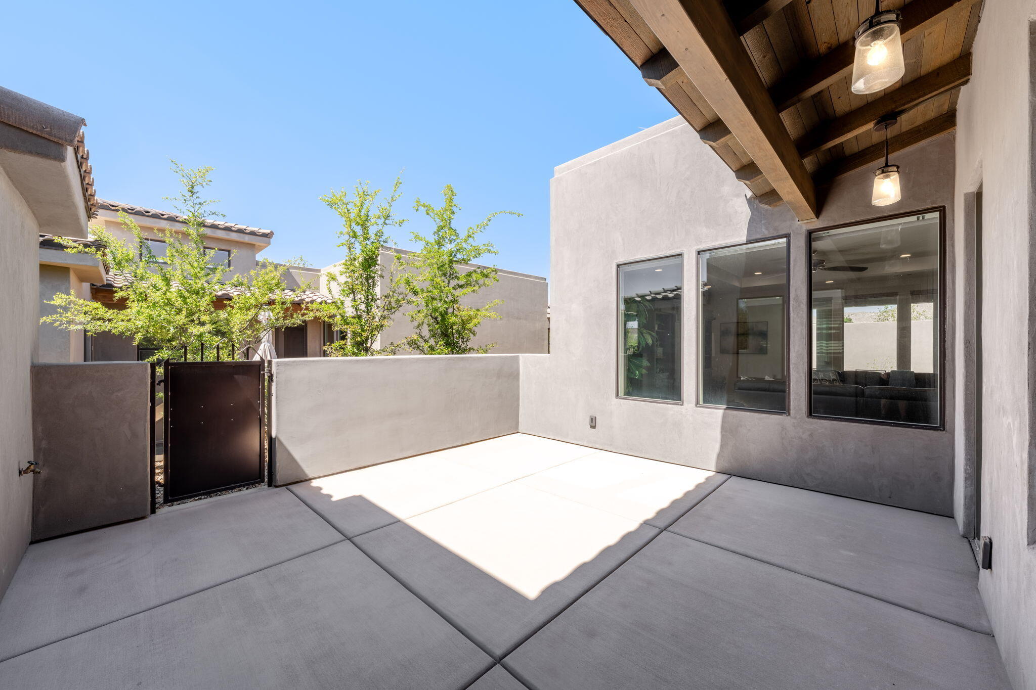 LEDGES OF ST GEORGE - Residential