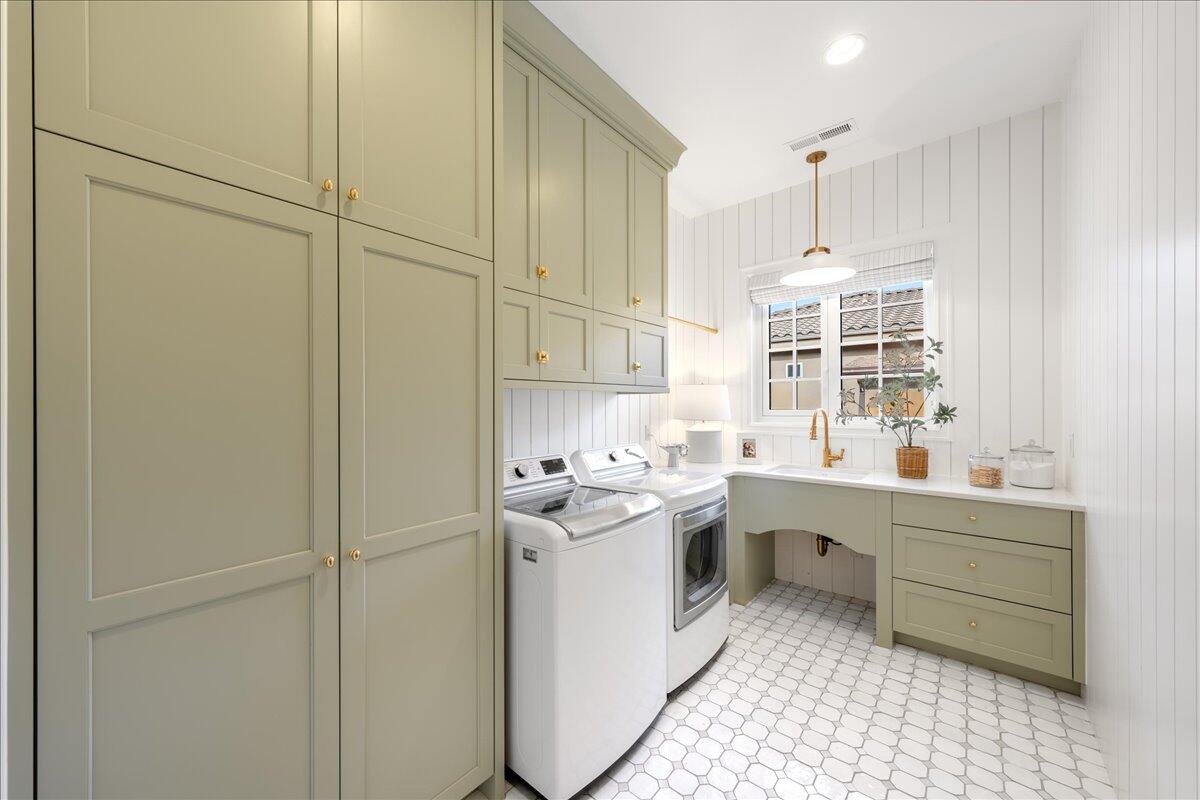 CASTLE ROCK - Residential