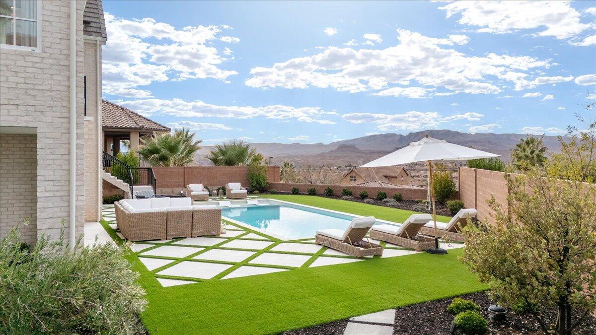 CASTLE ROCK - Residential