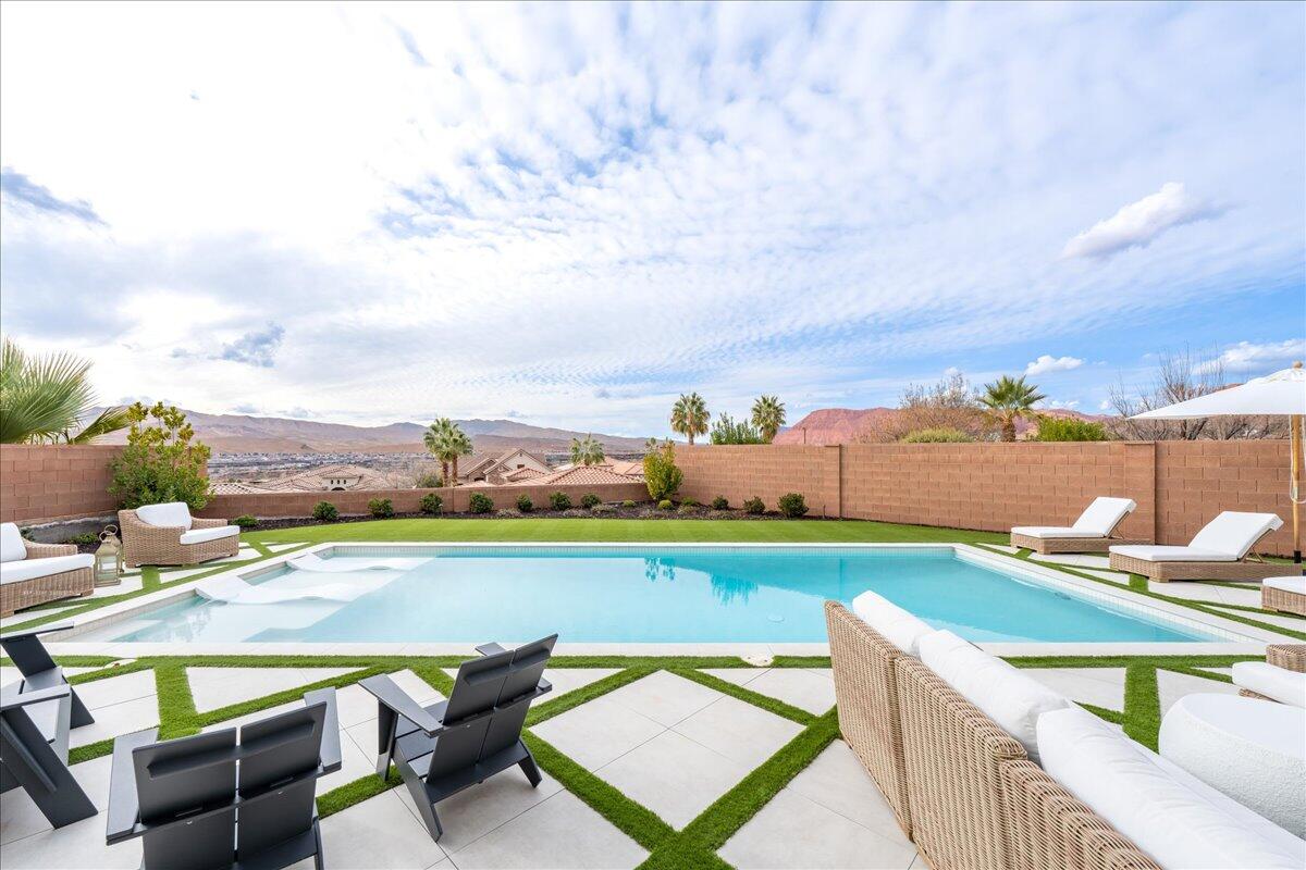 CASTLE ROCK - Residential