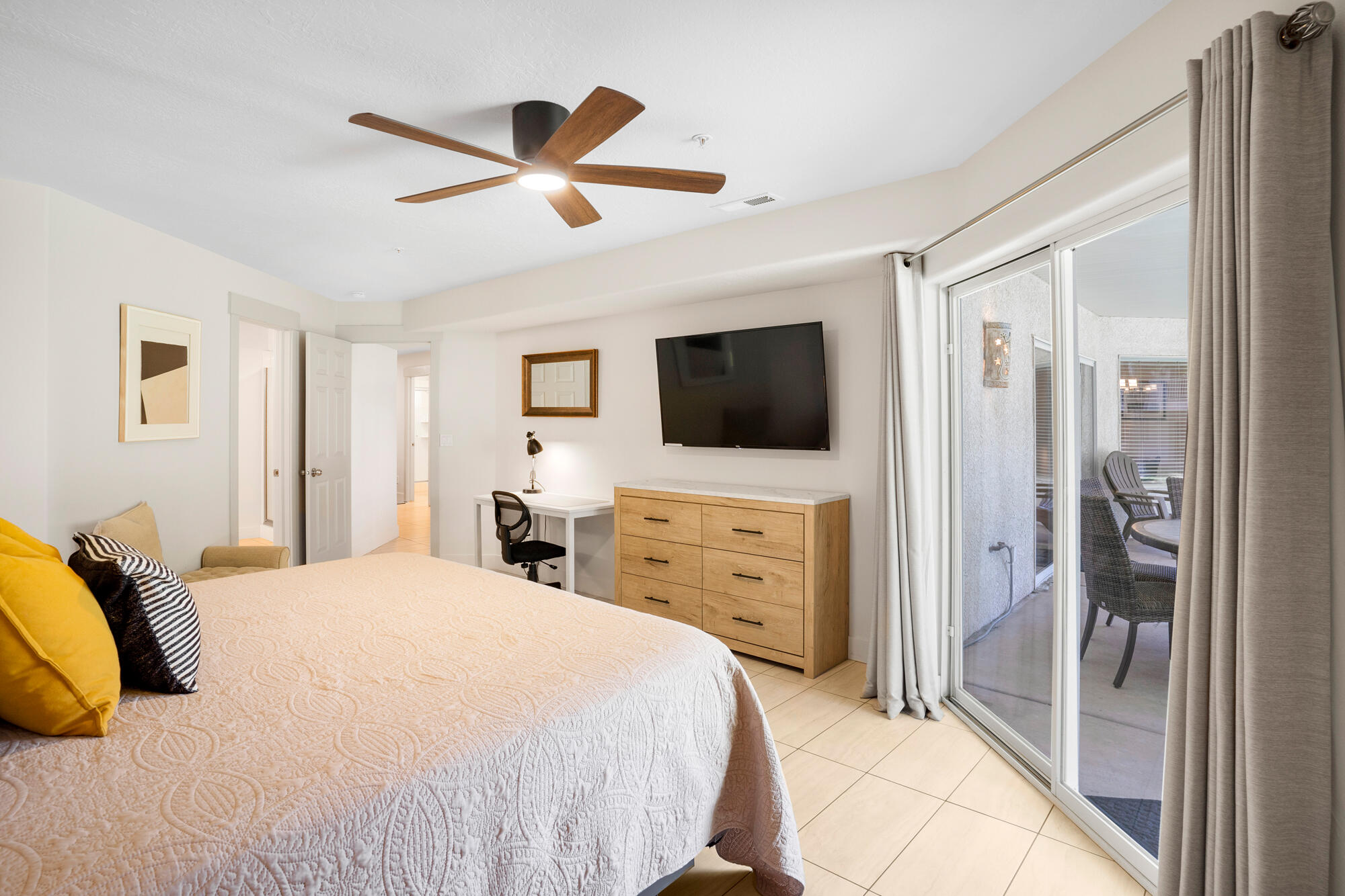 LAS PALMAS RESORT CONDOS - Residential