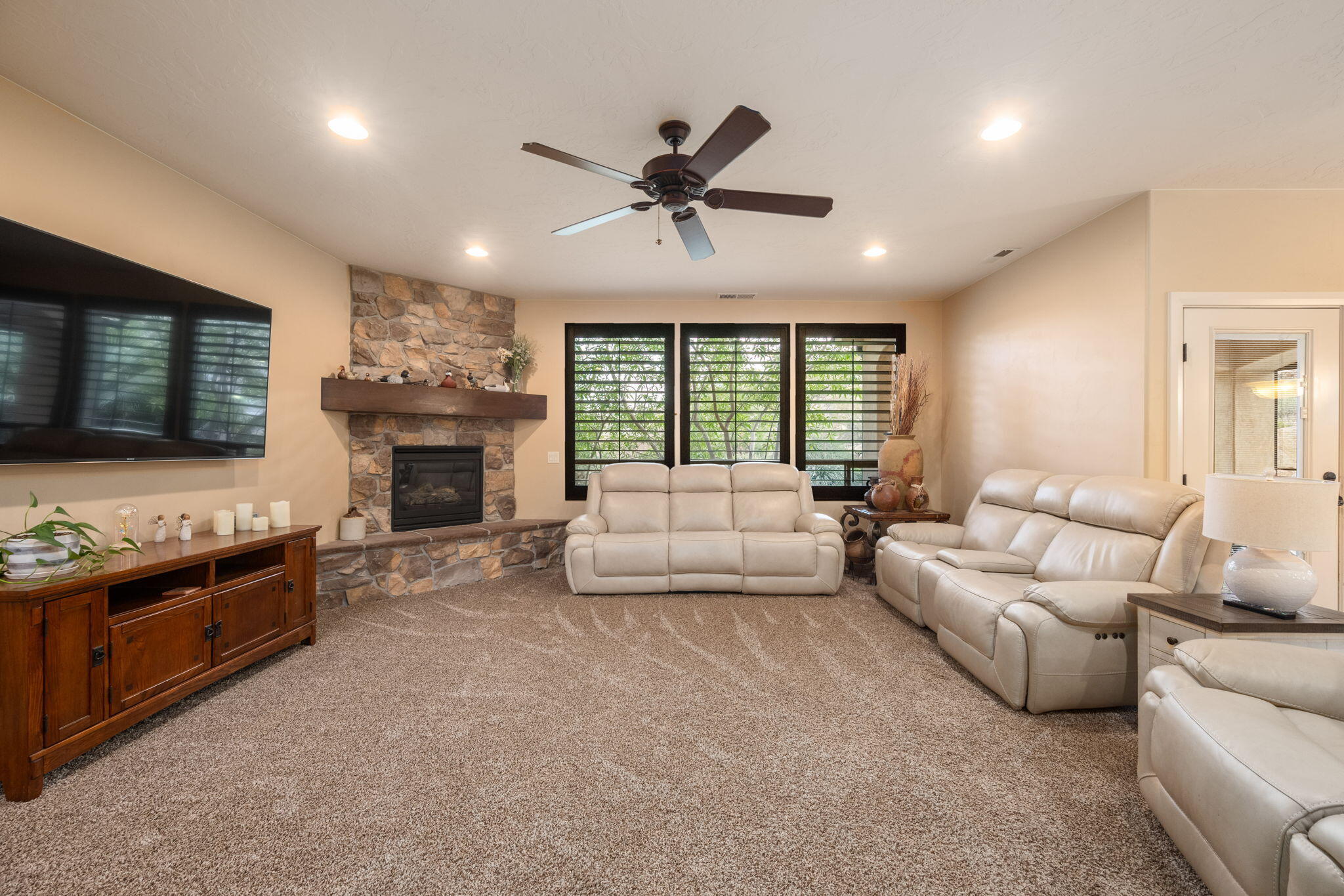 SERENITY COVE - Residential