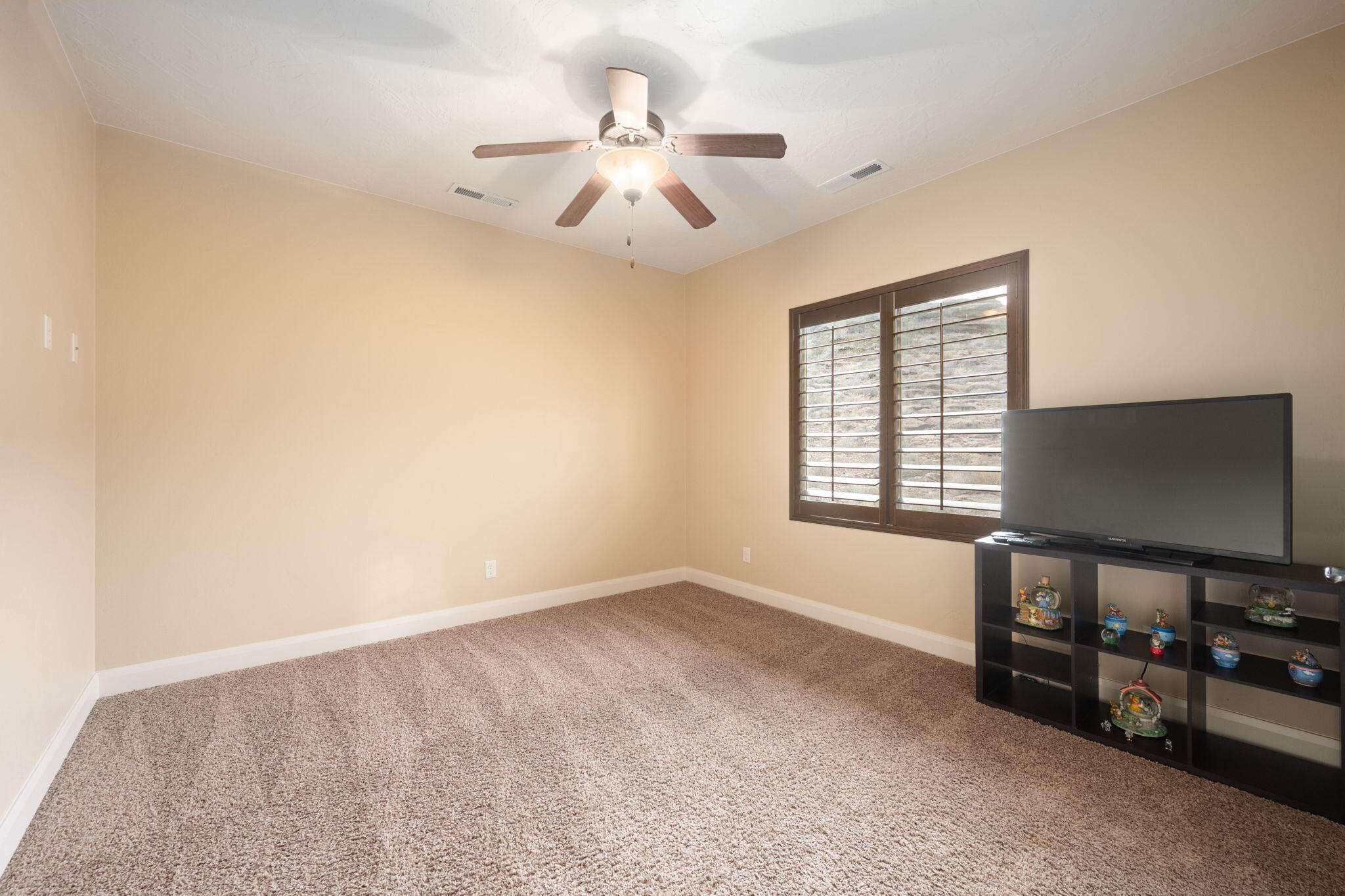 SERENITY COVE - Residential