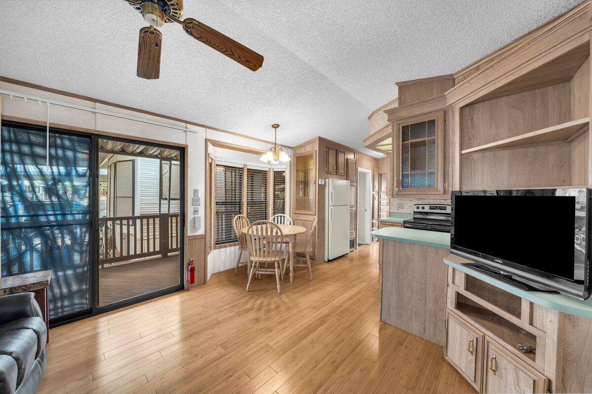 DIXIE DOWNS RV RESORT - Residential