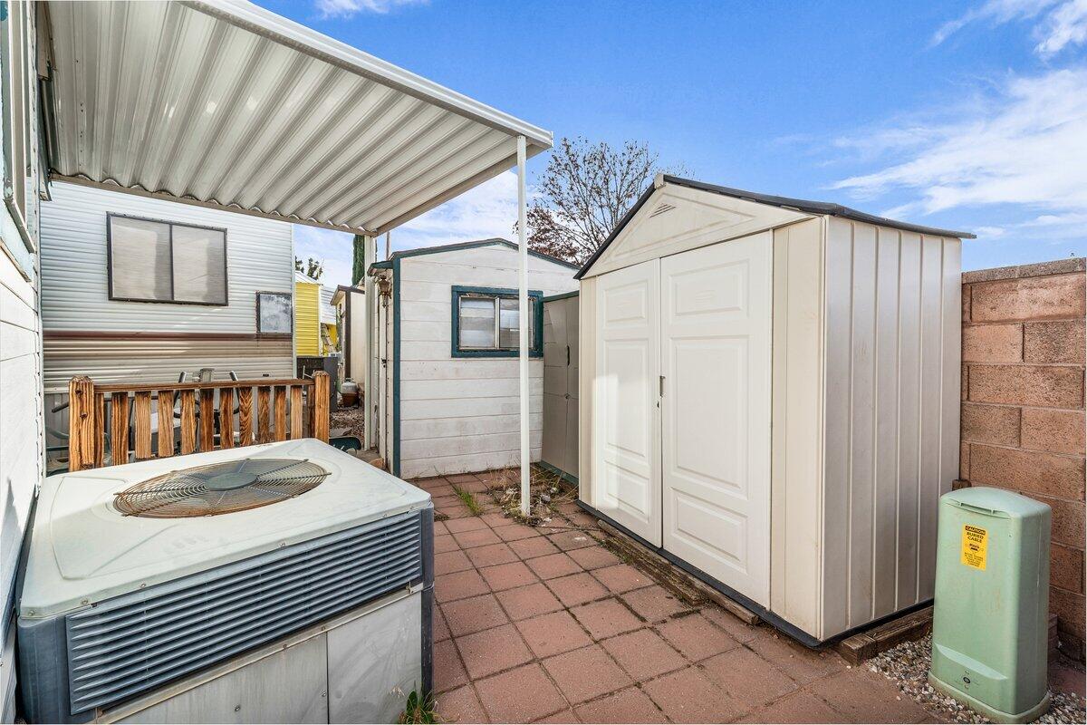 DIXIE DOWNS RV RESORT - Residential