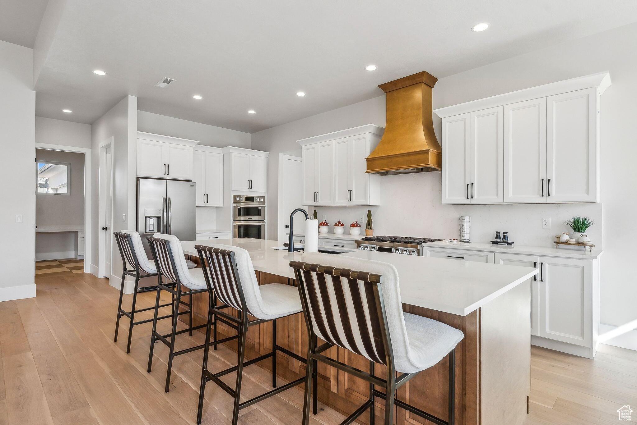 HAWKEYE POINTE SUB - Residential