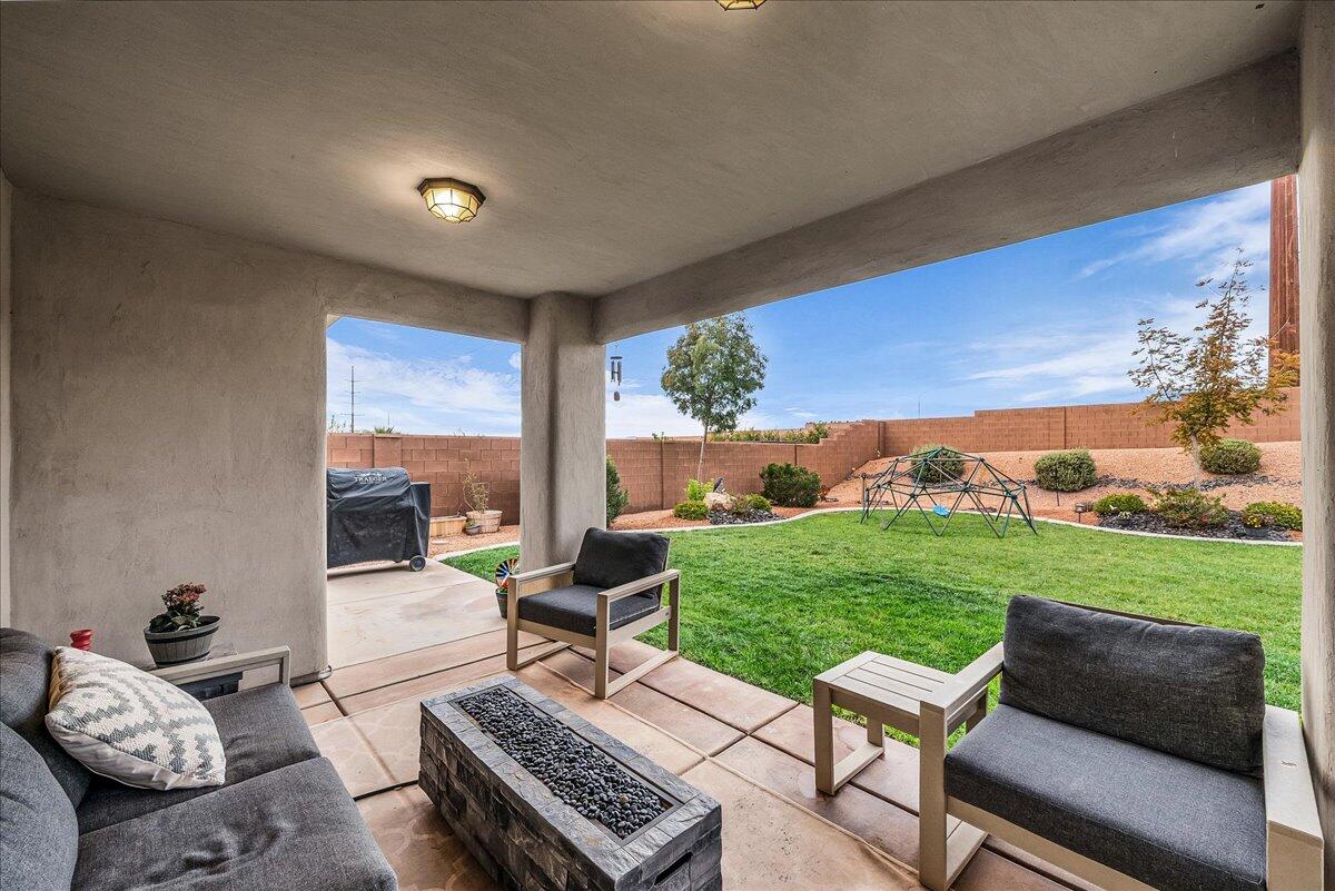 SUGAR PLUM IN THE FIELDS - Residential