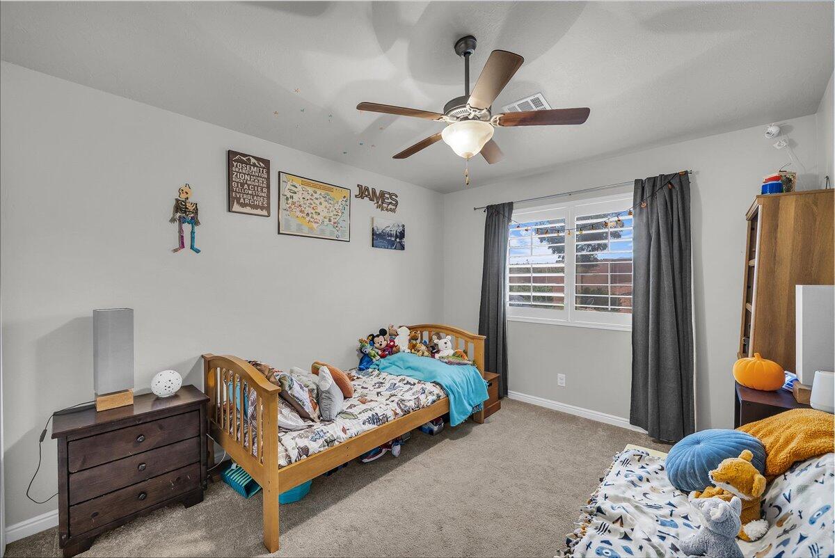 SUGAR PLUM IN THE FIELDS - Residential