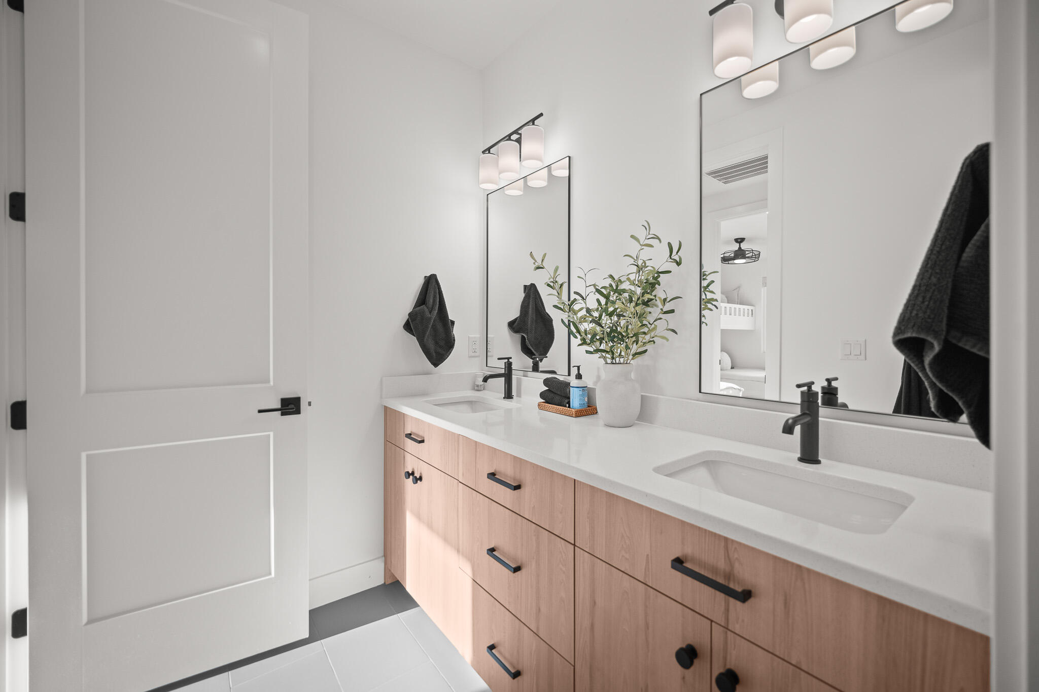 DESERT COLOR RESORT - Residential