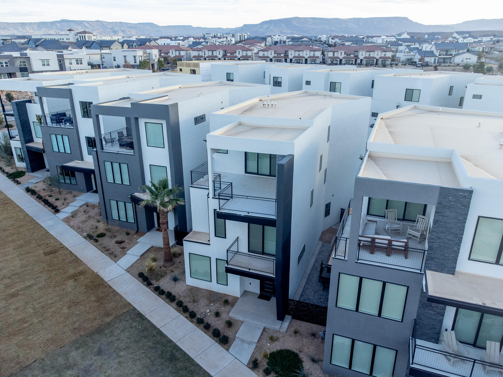 DESERT COLOR RESORT - Residential