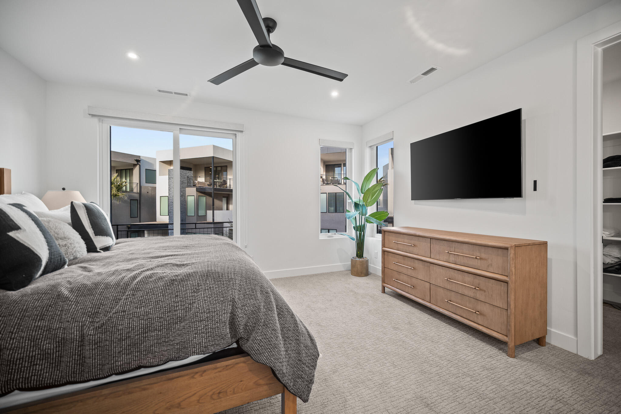 DESERT COLOR RESORT - Residential