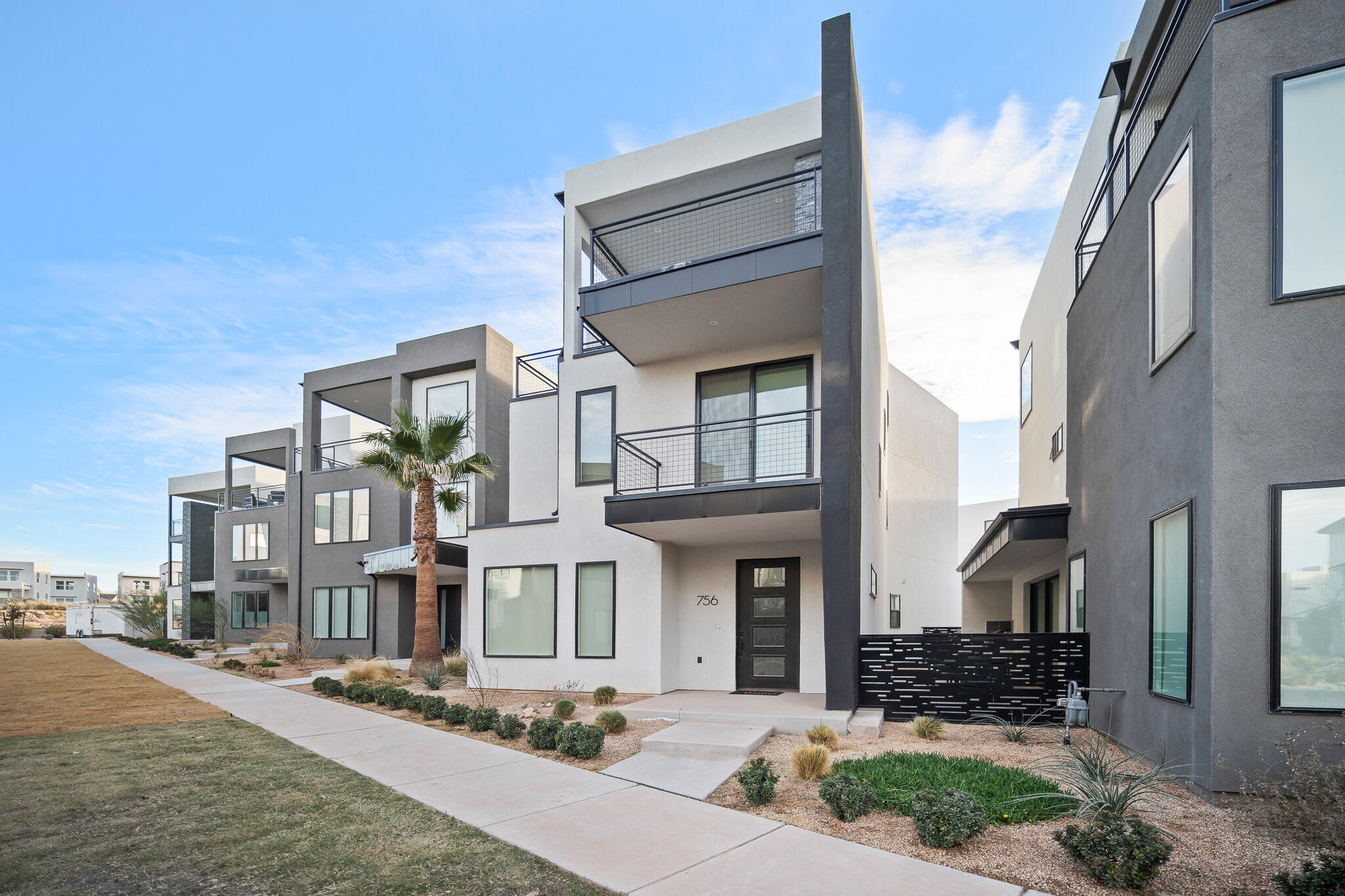 DESERT COLOR RESORT - Residential