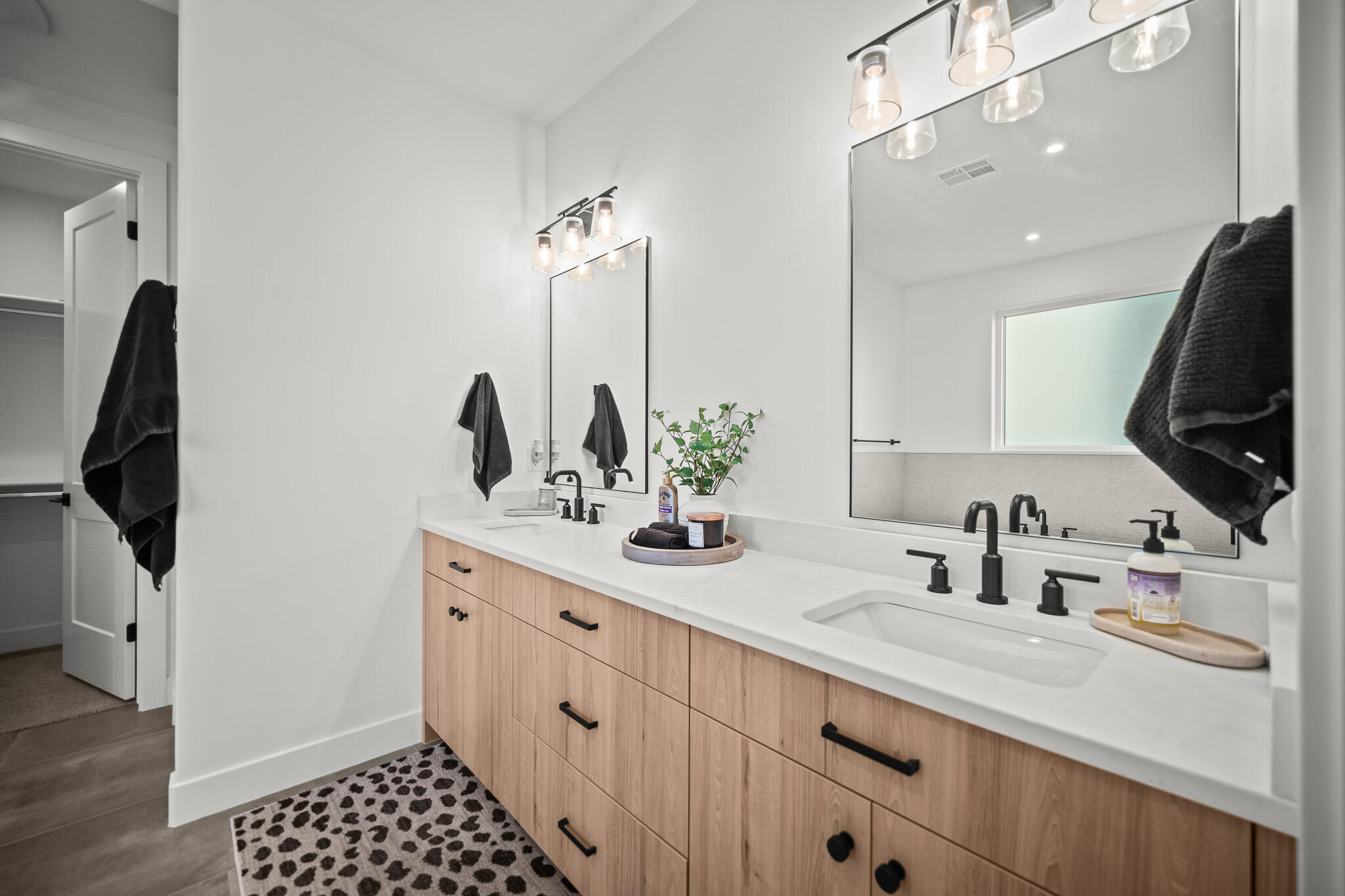 DESERT COLOR RESORT - Residential