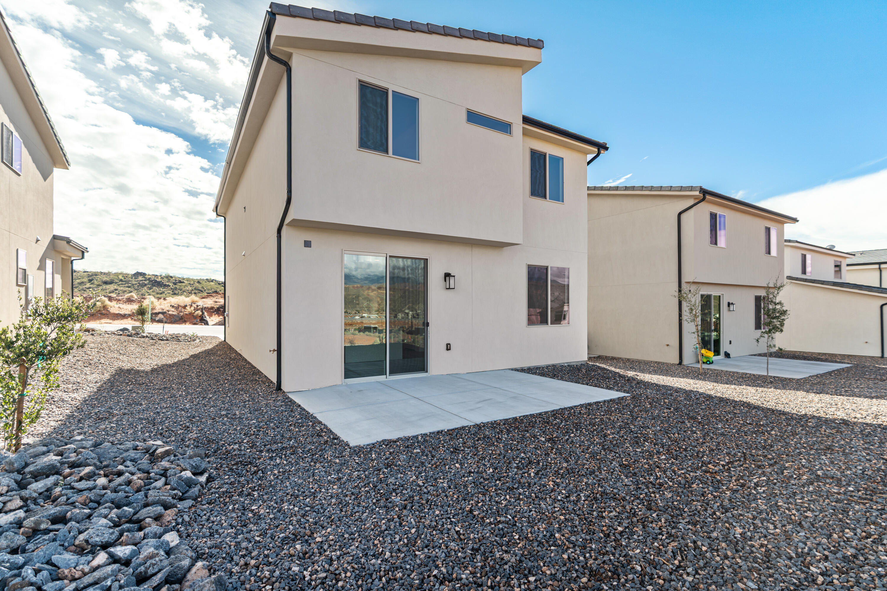 DESERT REFLECTION - Residential