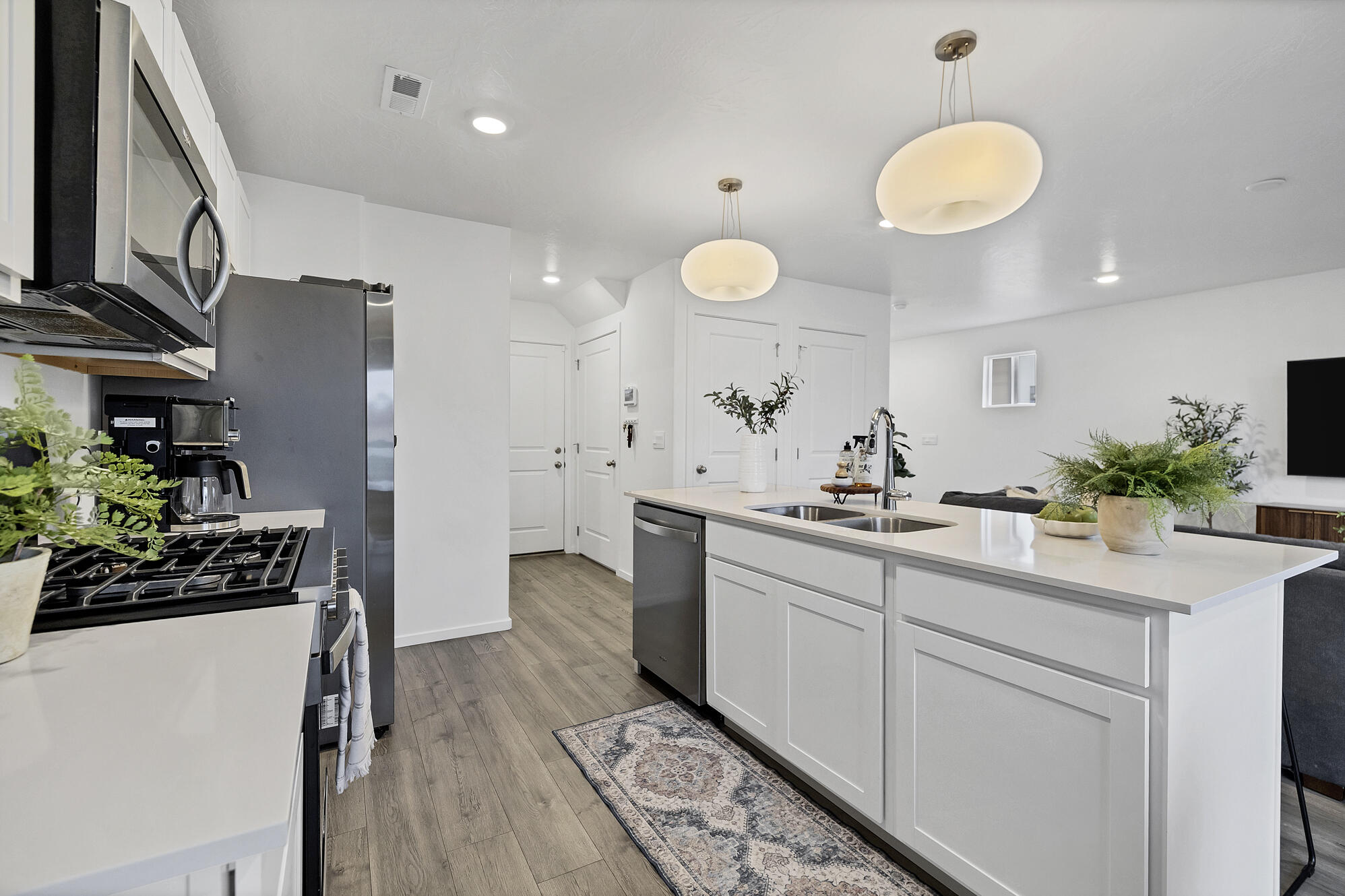 LABYRINTH PT AT LG VALLEY - Residential