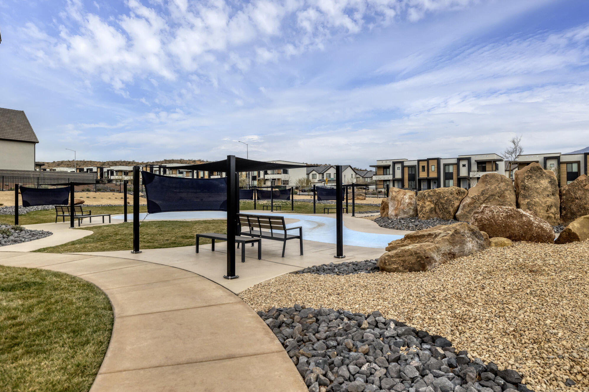 LABYRINTH PT AT LG VALLEY - Residential