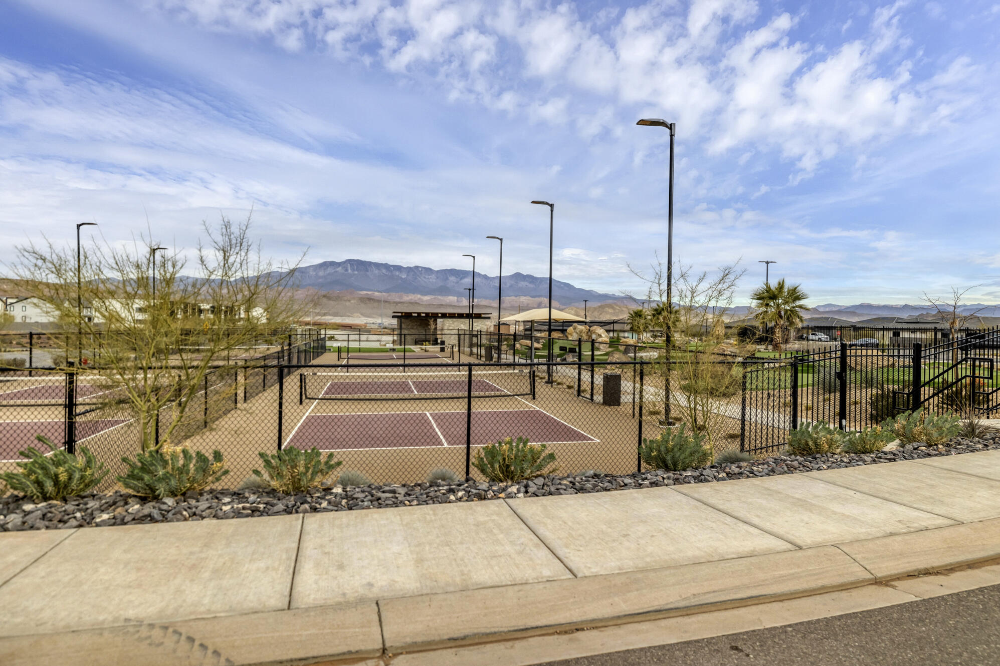 LABYRINTH PT AT LG VALLEY - Residential