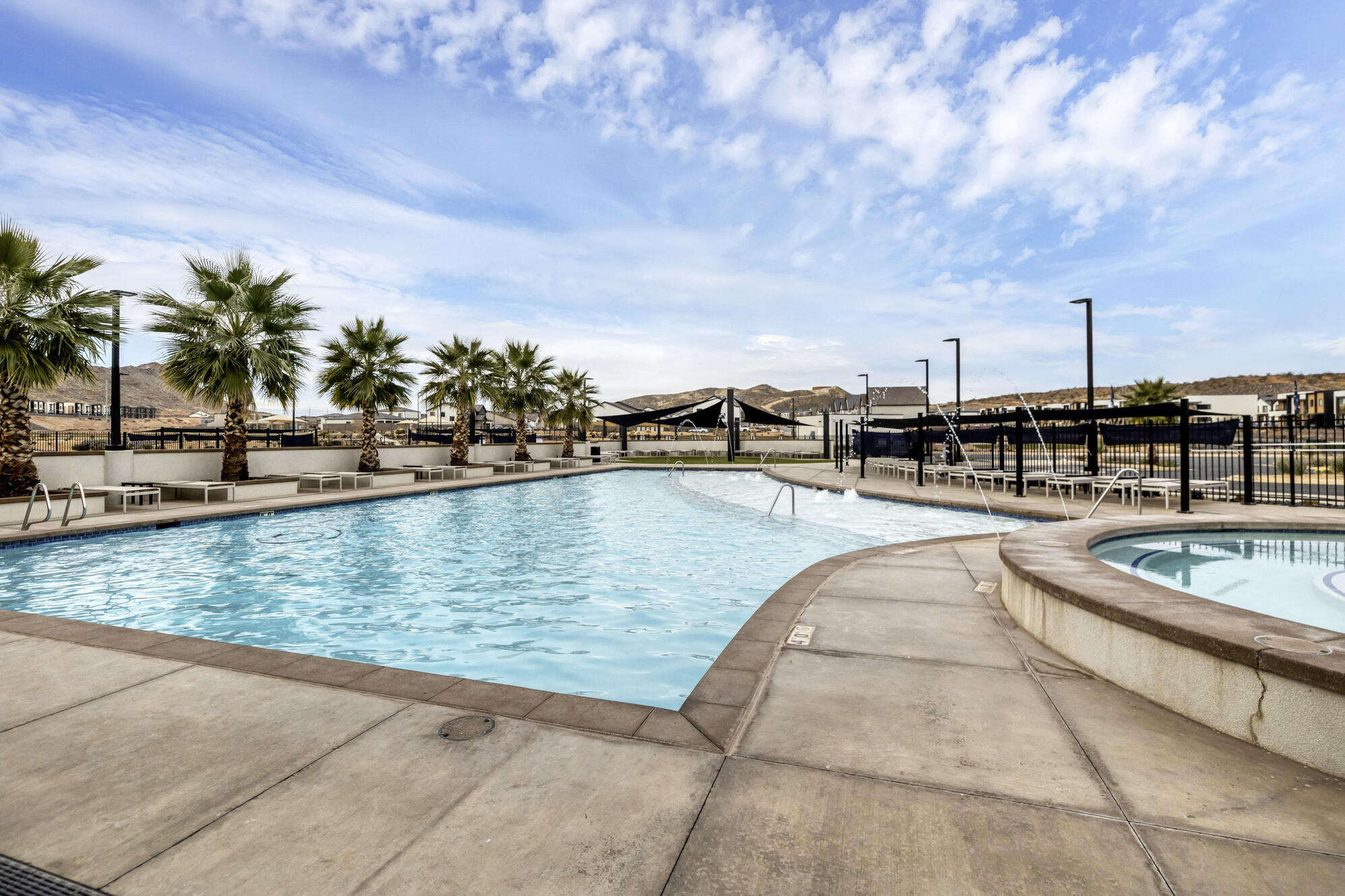 LABYRINTH PT AT LG VALLEY - Residential