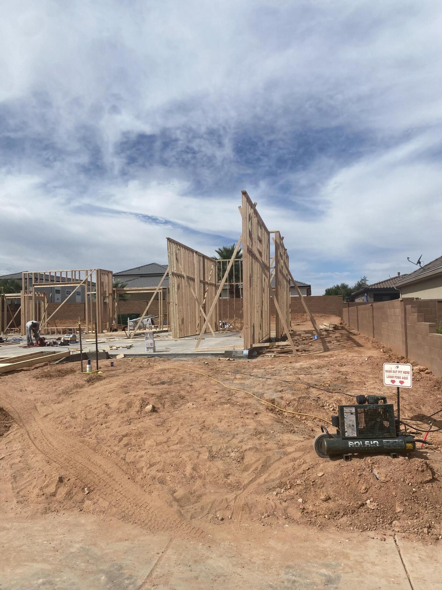 DIXIE SPRINGS - Residential