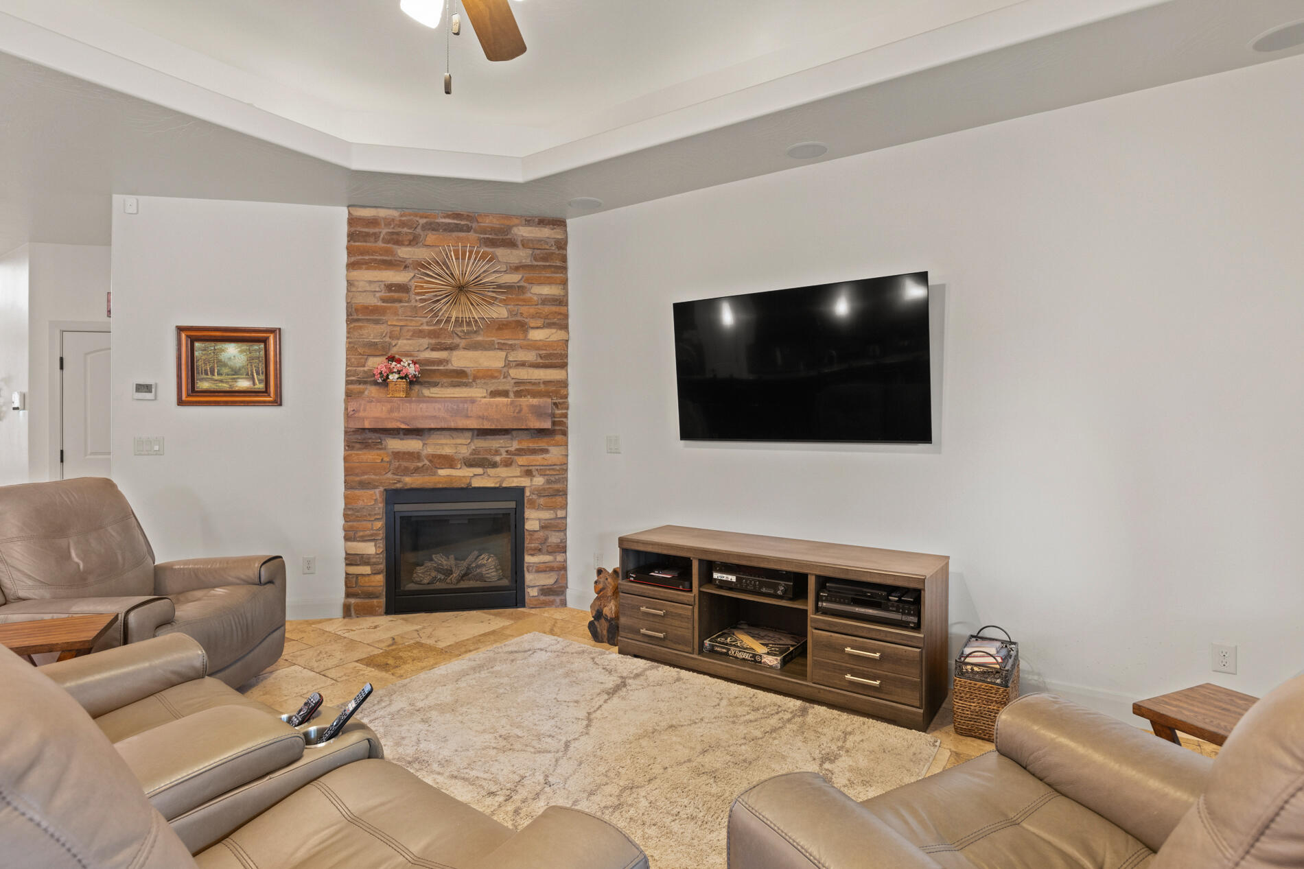 BELLA SOL AT SANTA CLARA - Residential